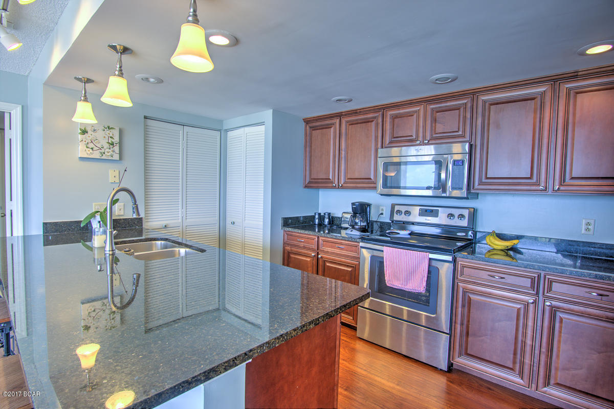 Seachase Condo - Residential