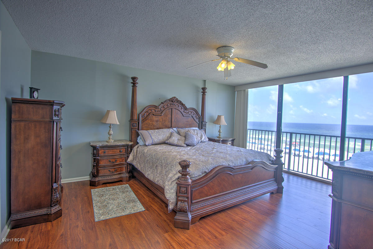 Seachase Condo - Residential