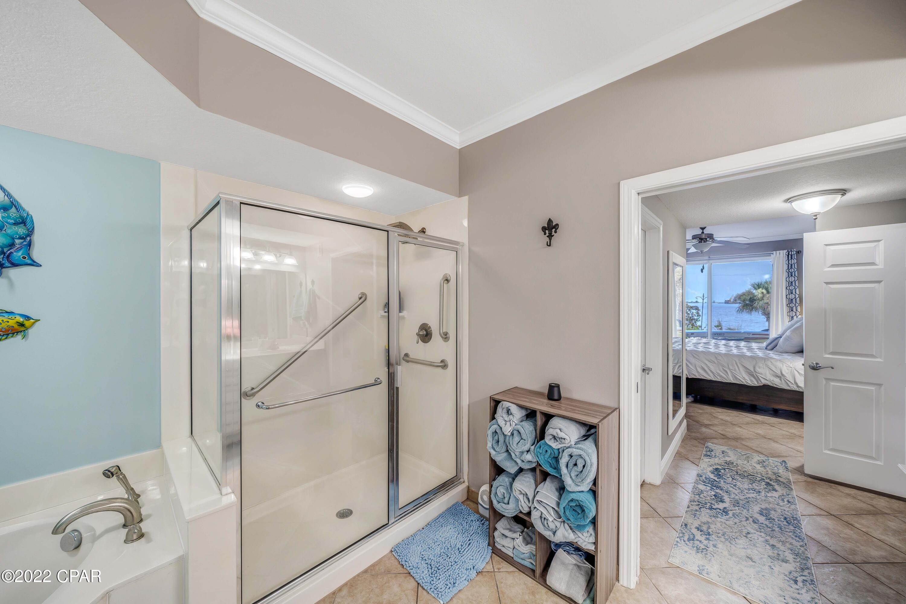 Magnolia Bay Club - Residential