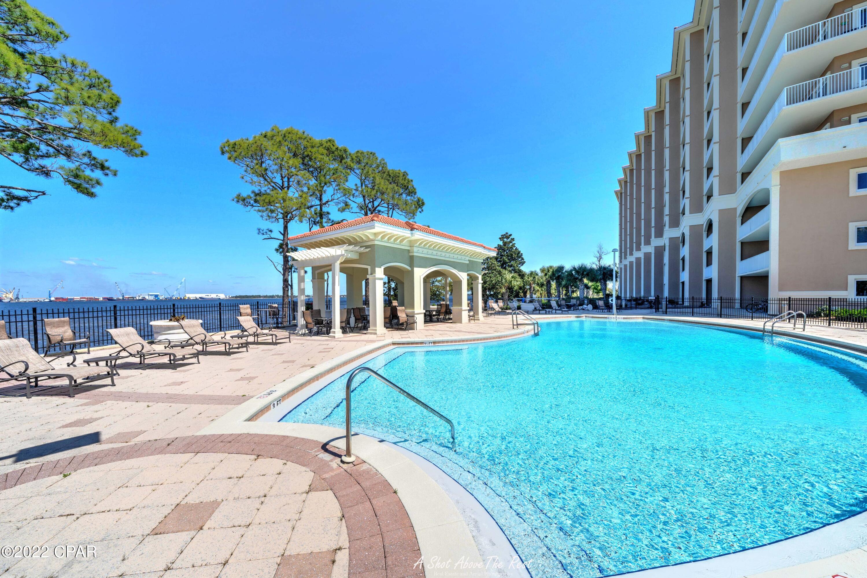 Magnolia Bay Club - Residential