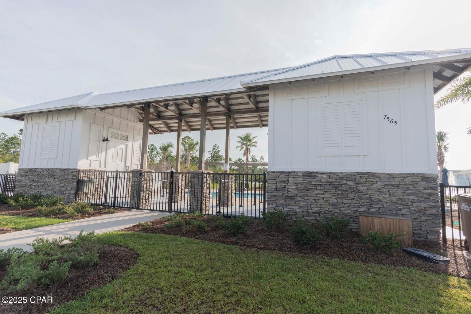 Hathaway Townhomes - Residential Lease
