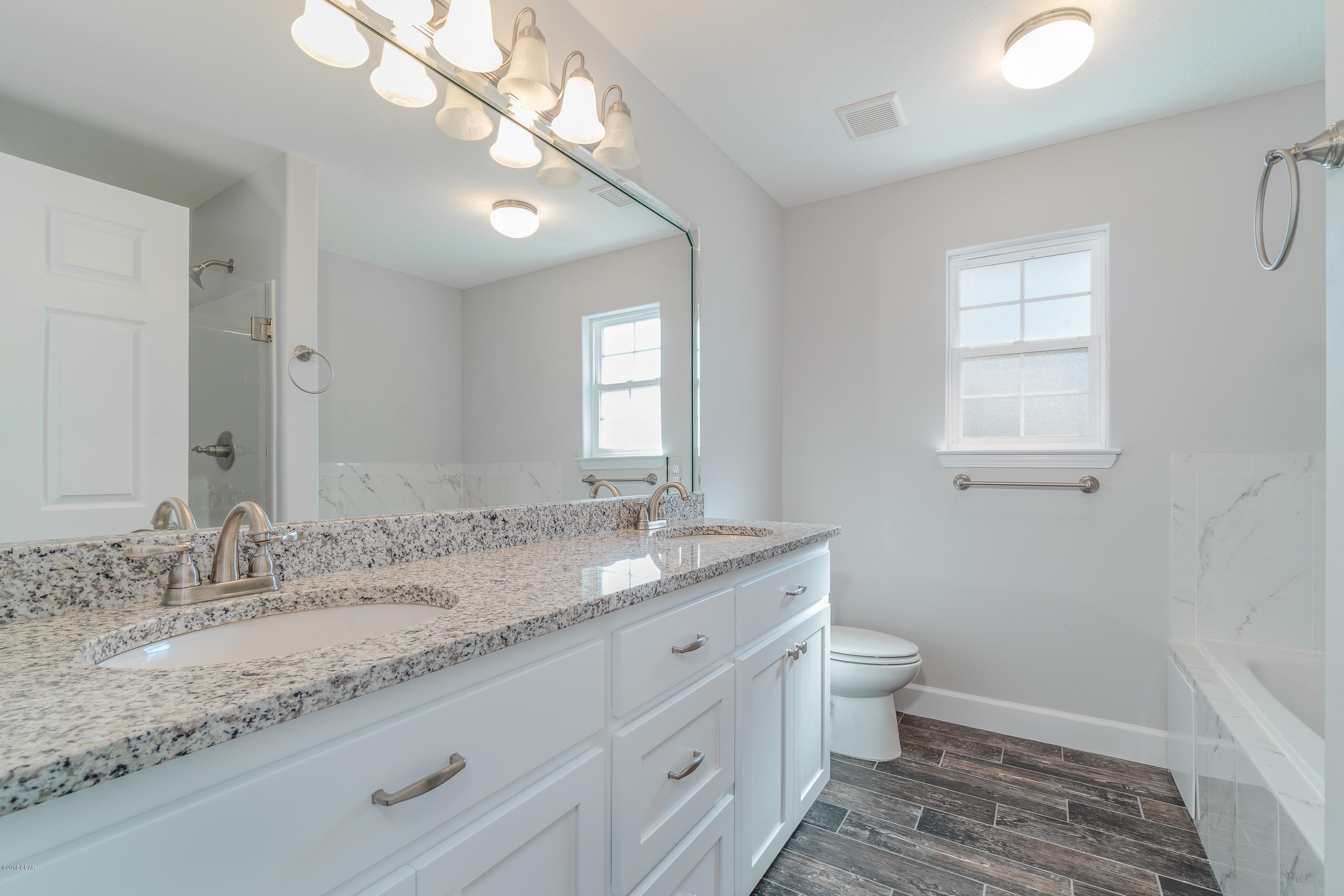 Ashlee Manor - Residential