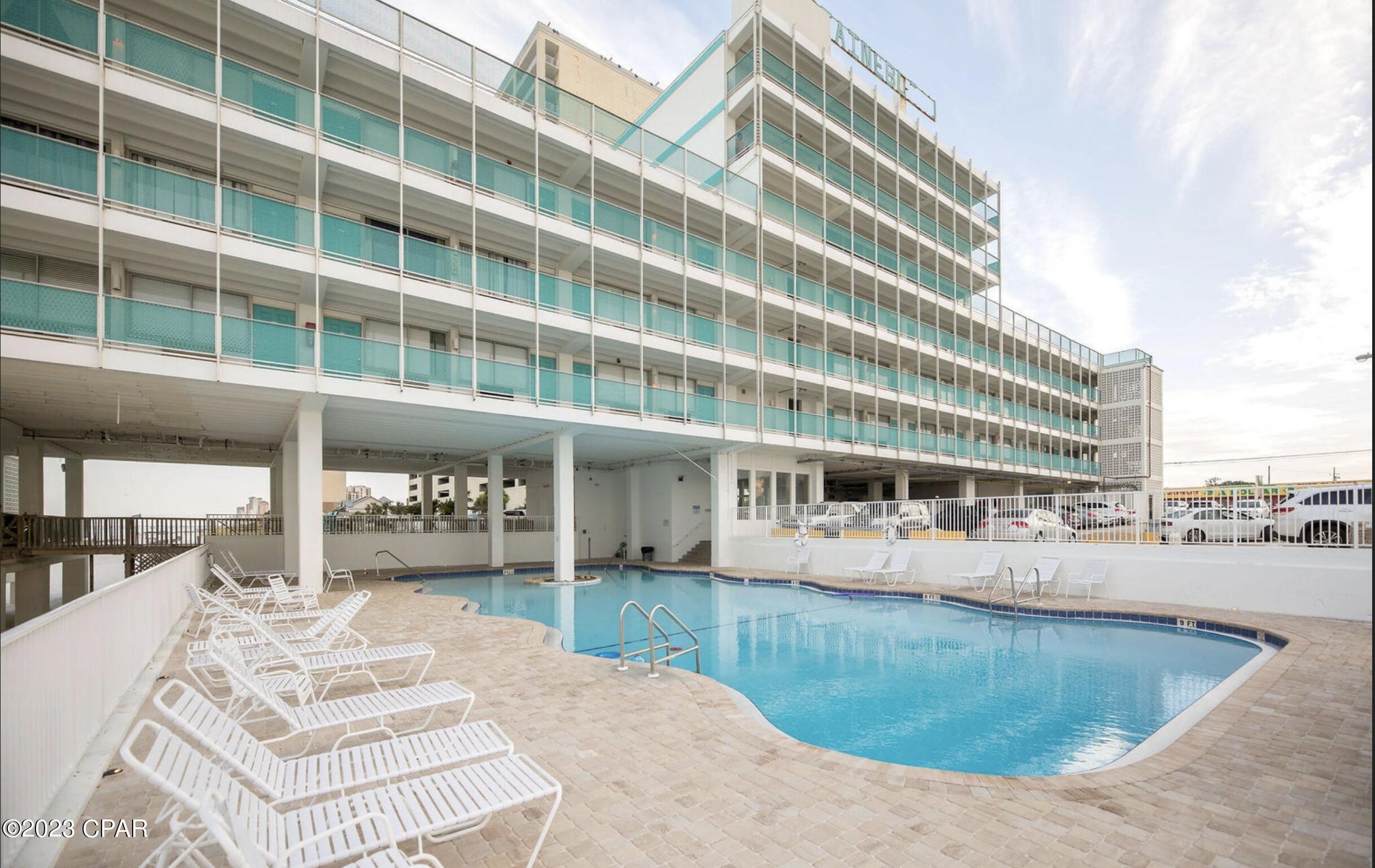 Fontainebleau Terrace - Residential