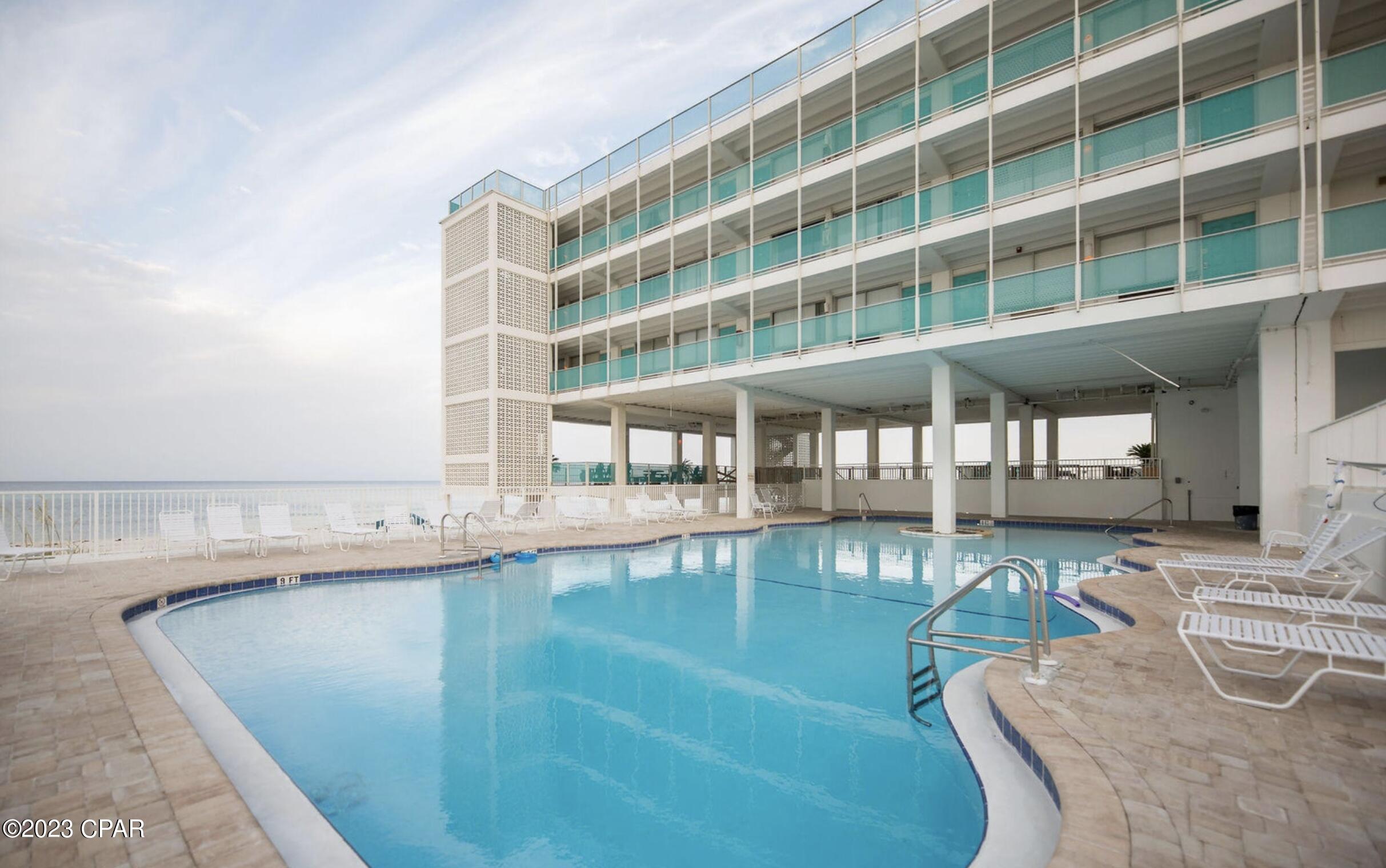 Fontainebleau Terrace - Residential