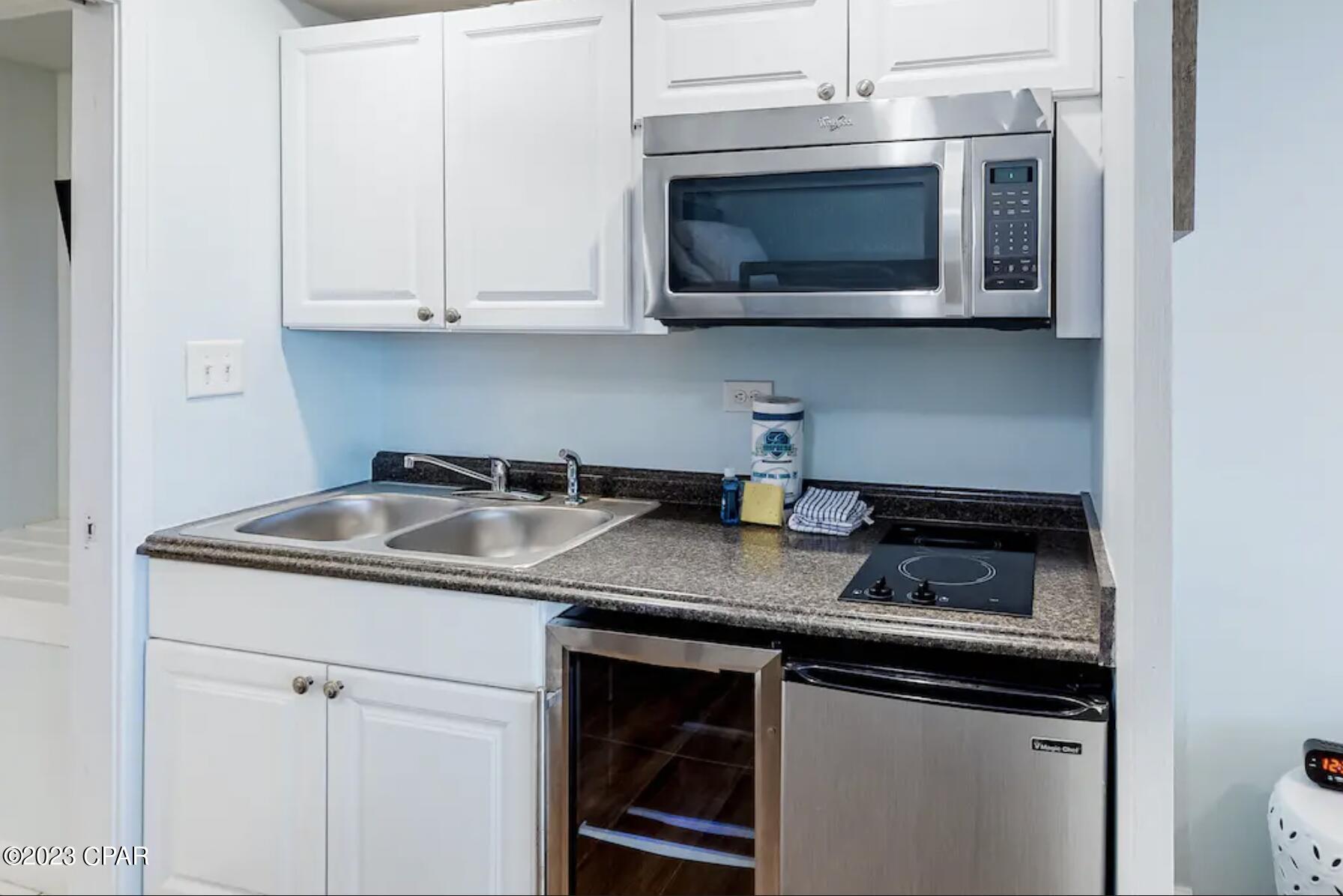 Fontainebleau Terrace - Residential