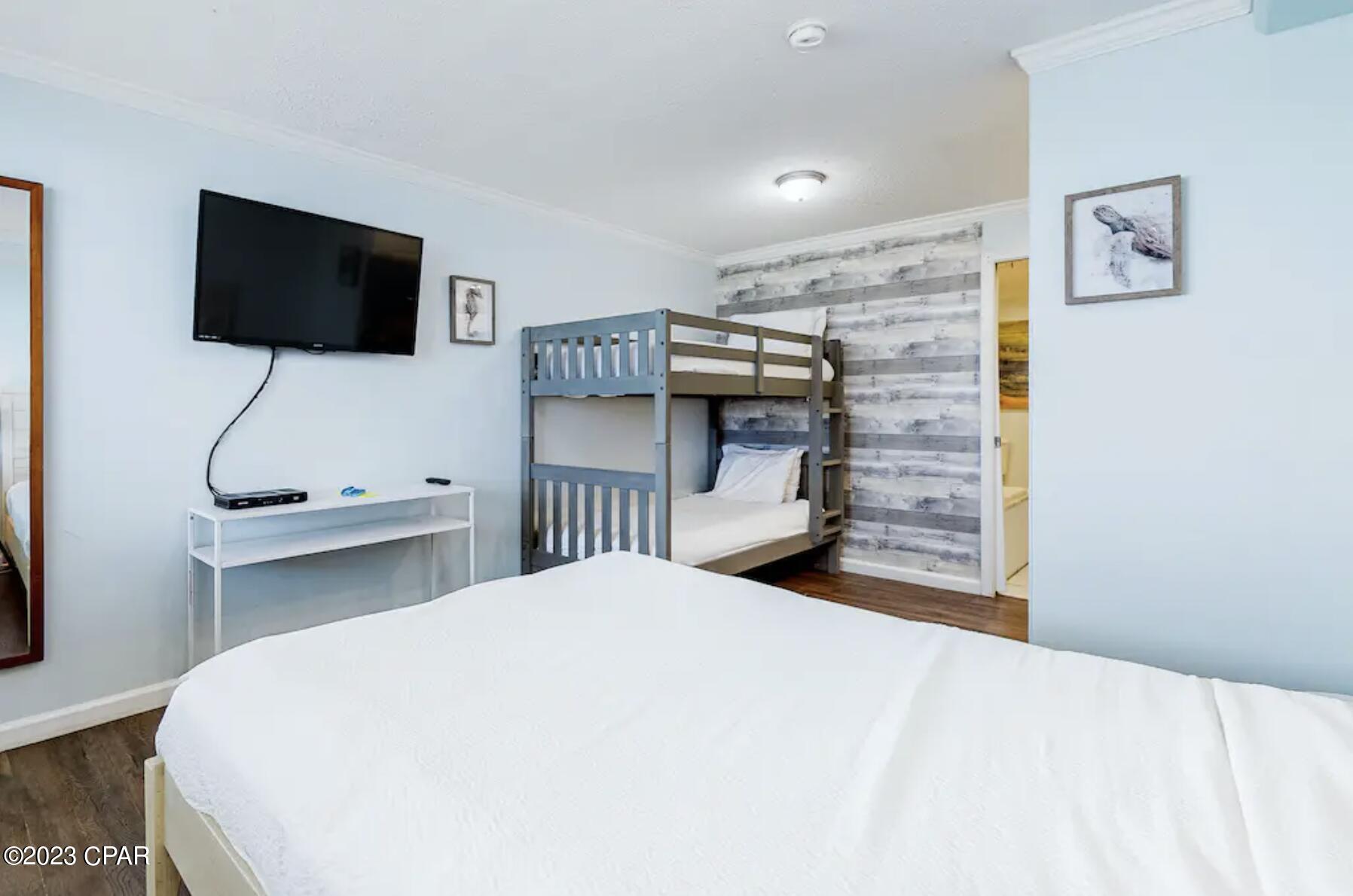 Fontainebleau Terrace - Residential