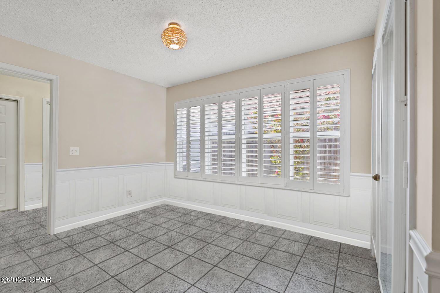 Jamaican Lake Condos - Residential