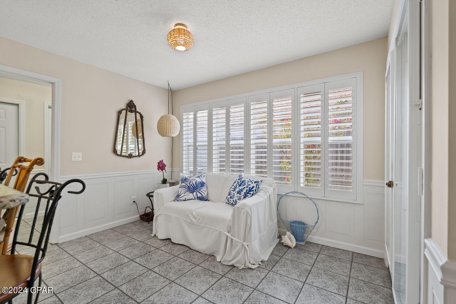 Jamaican Lake Condos - Residential