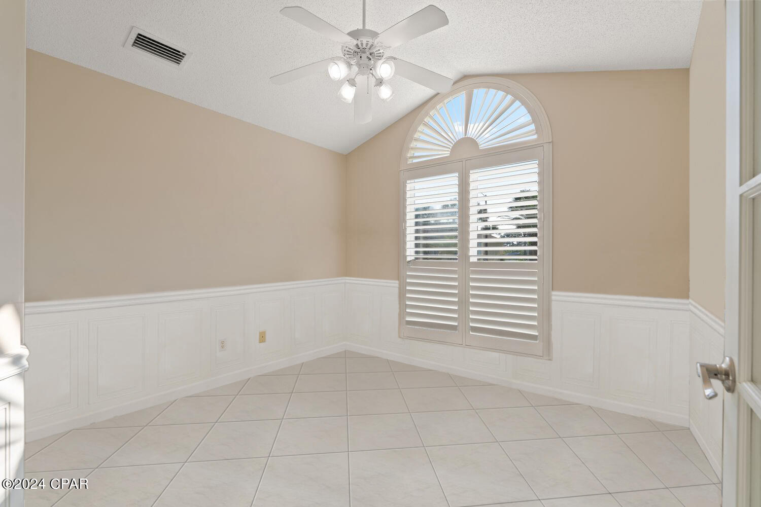 Jamaican Lake Condos - Residential