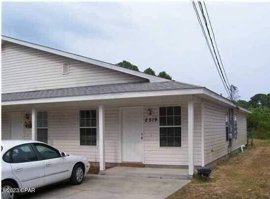 Fantastic 2 bedroom 2 bath triplex unit located in the N. Lagoon area. Short distance to the beach, shopping, and dining. This unit was recently painted and new LVP flooring installed. Some pets are restricted.