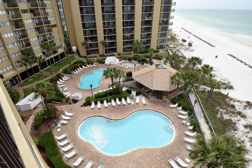 CURRENTLY UNDER CONTRACT, SELLER ACCEPTING BACKUP OFFERS Beautiful furnished 2-Bedroom, 2-Bath condo at Summerhouse . The kitchen has granite counters,and updated cabinetry. The unit  has tiled flooring throughout and is tastefully decorated    

        Summerhouse is well known as a family destination and has all the amenities you or your guests could be looking for, including two pools, hot tub, kiddie pool, tennis, racket ball, game room, owner and guest lounge area, gulf front gazebo, etc.