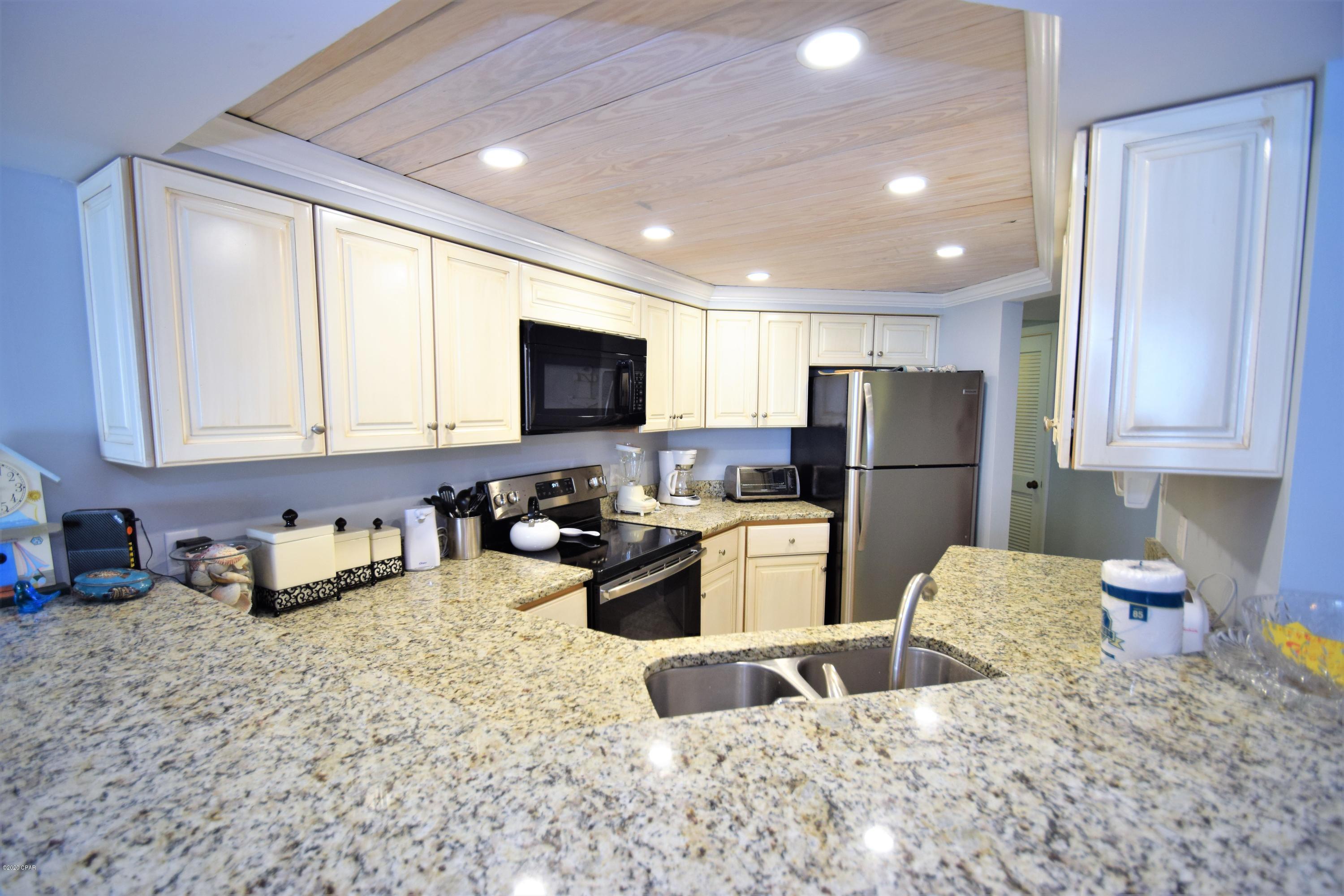 Summerhouse Condo. - Residential