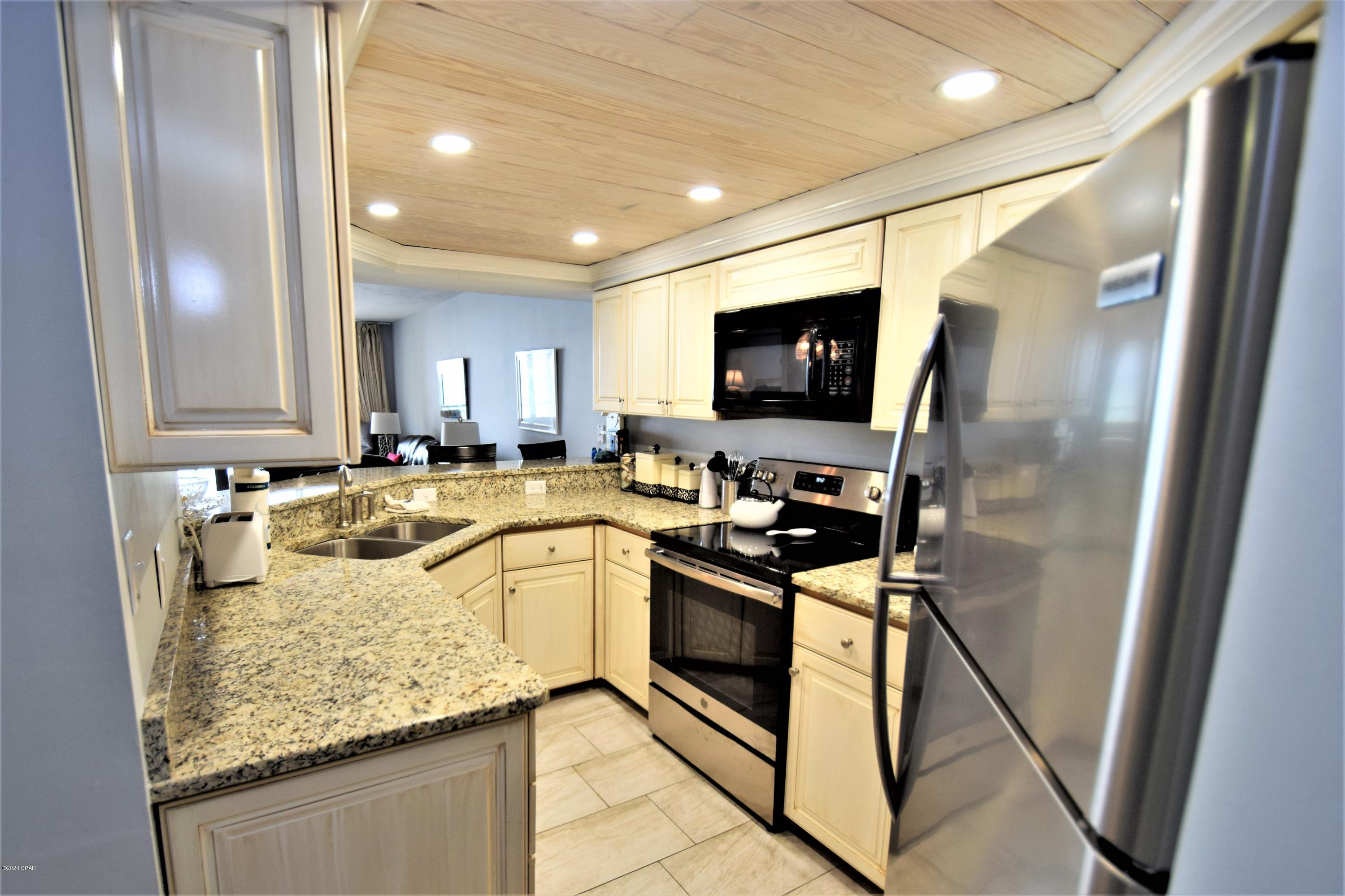 Summerhouse Condo. - Residential