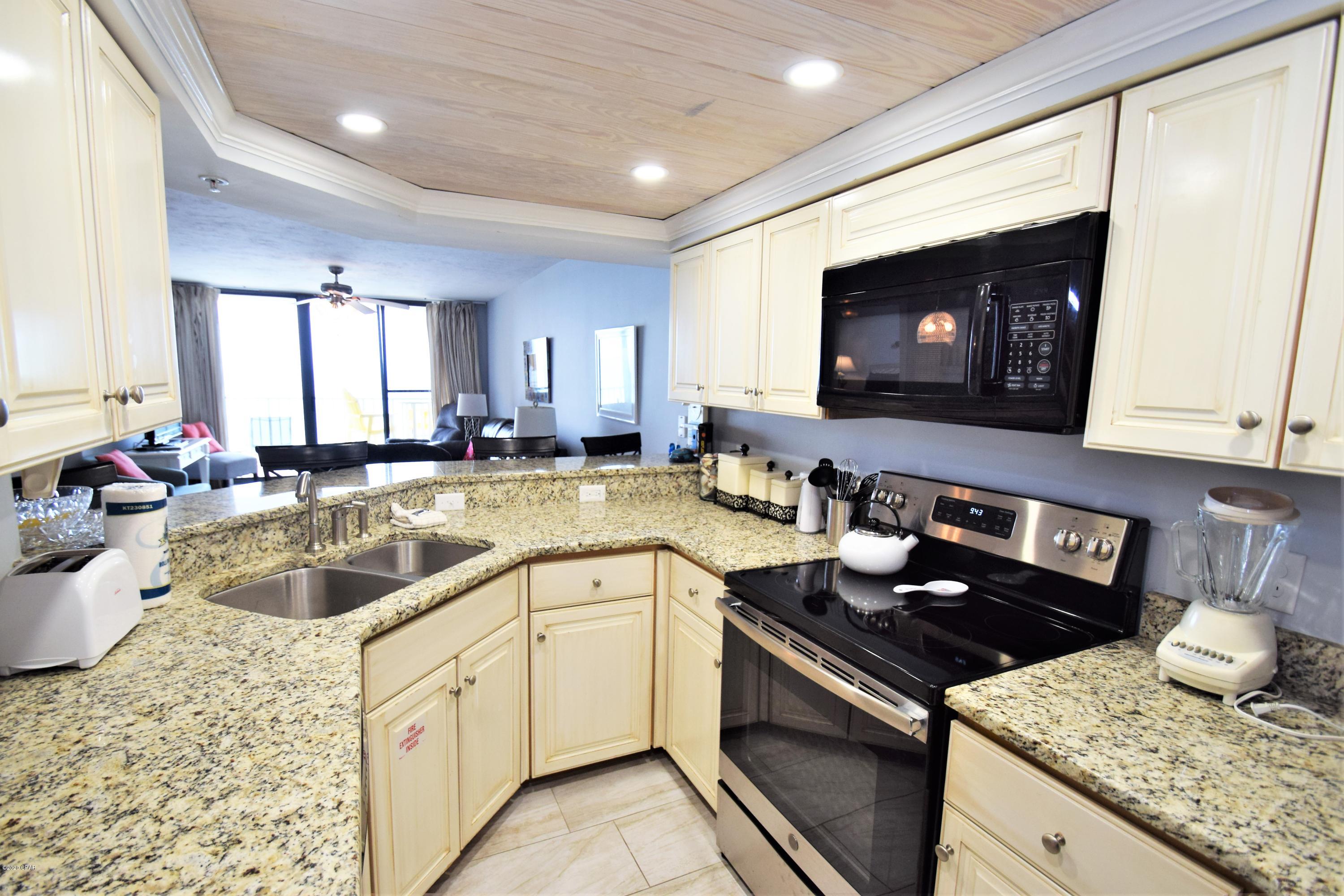 Summerhouse Condo. - Residential