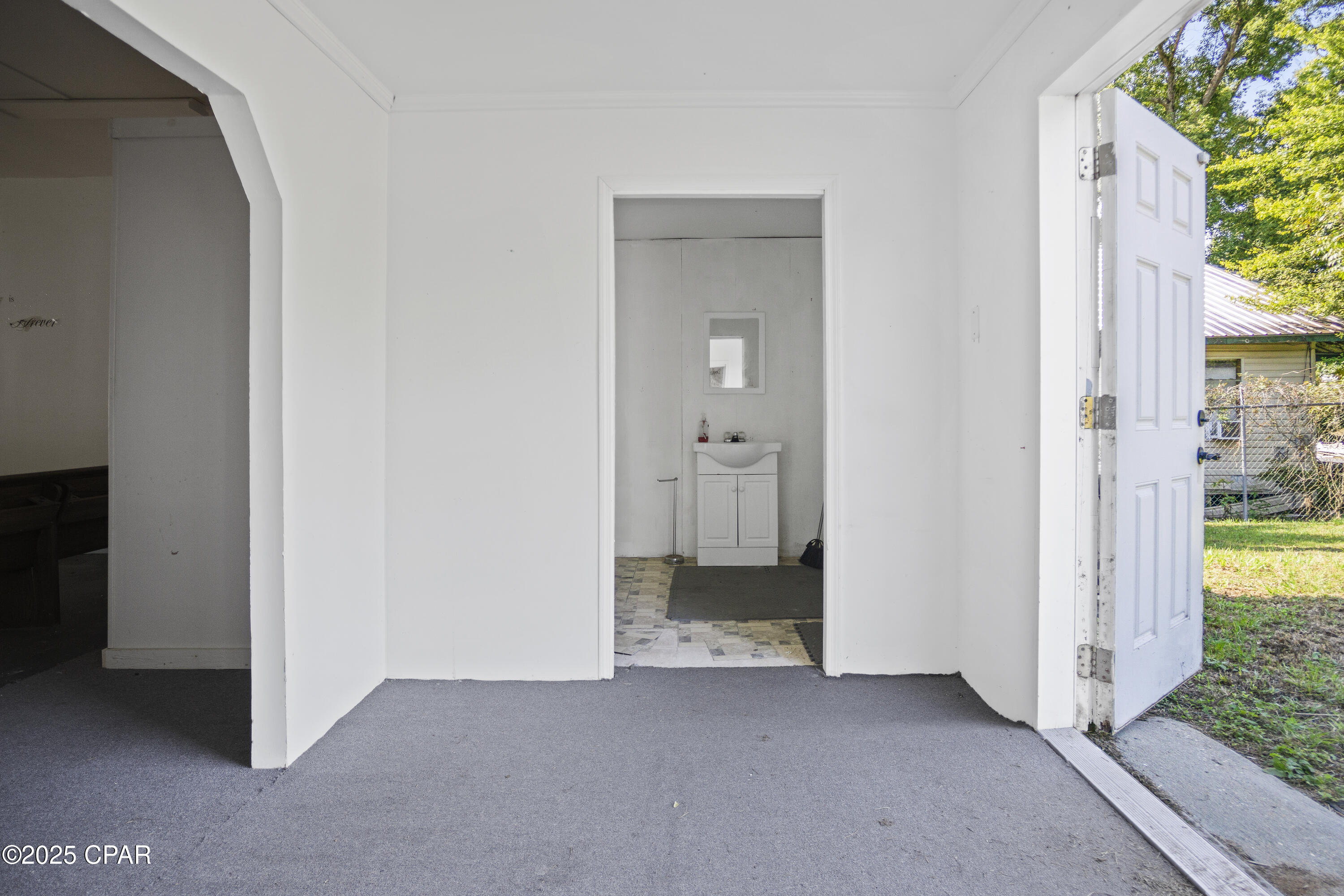 [No Recorded Subdiv] - Commercial Sale