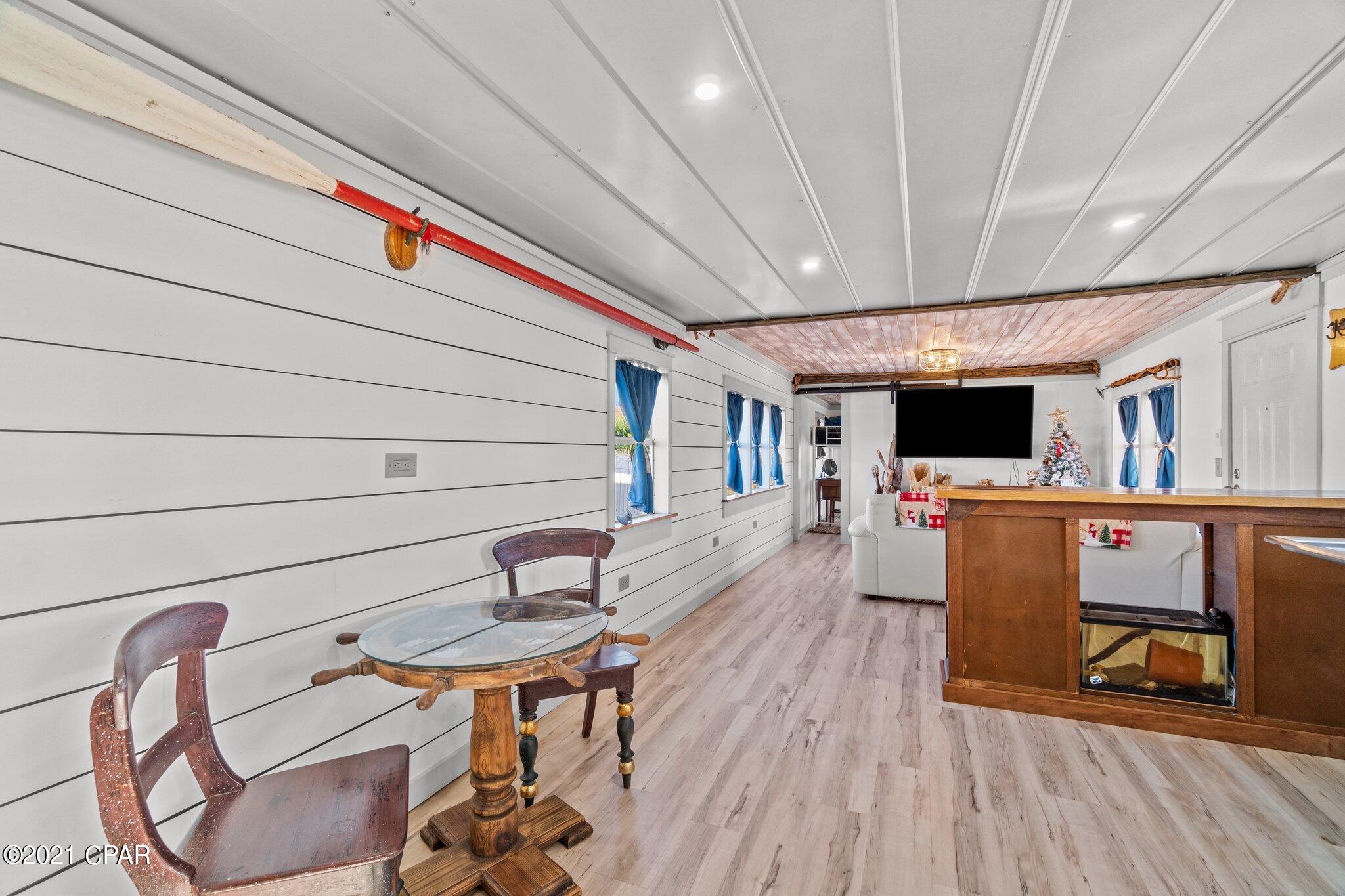 Laguna Beach Estates 5th Add - Residential