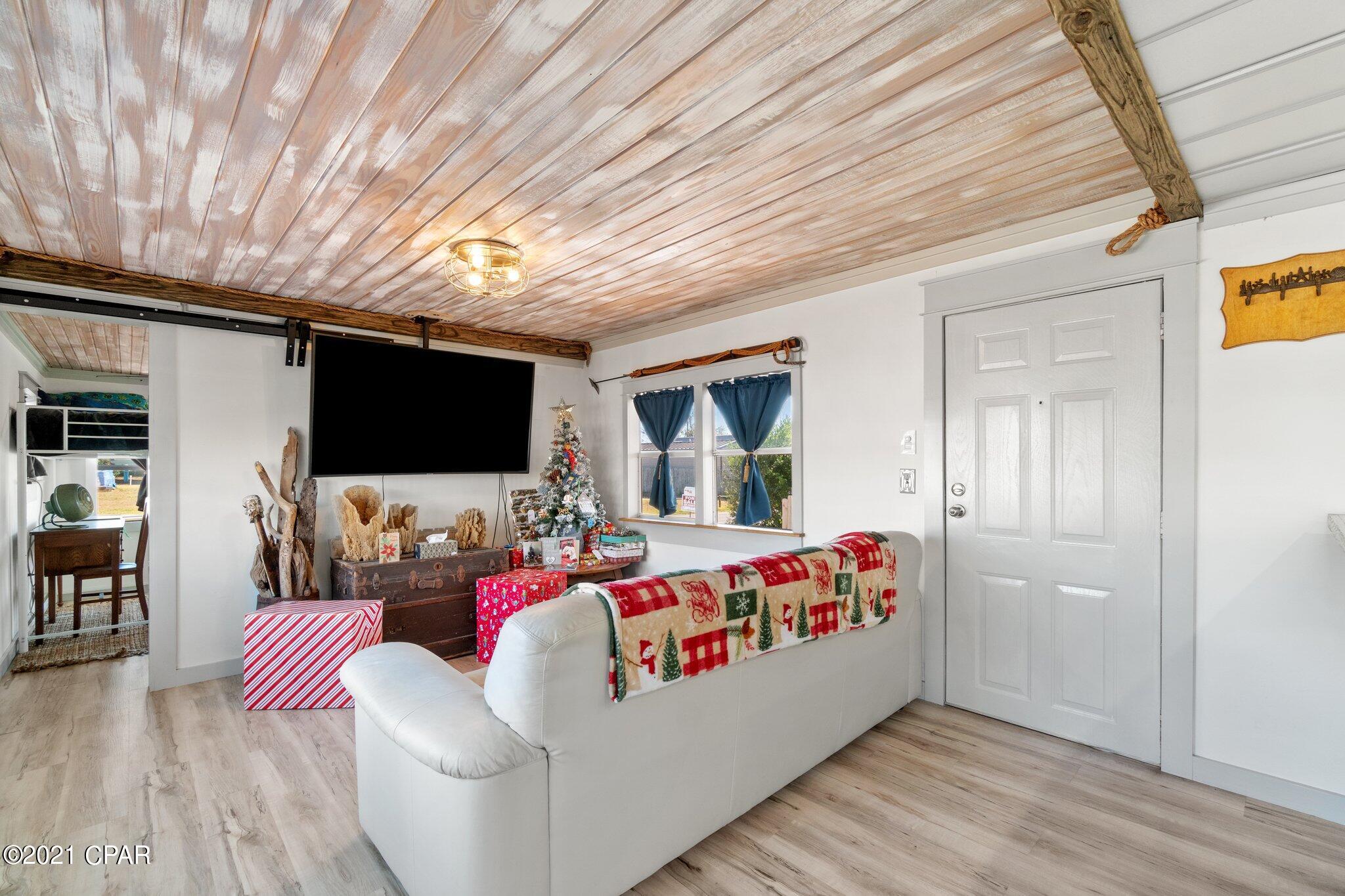 Laguna Beach Estates 5th Add - Residential