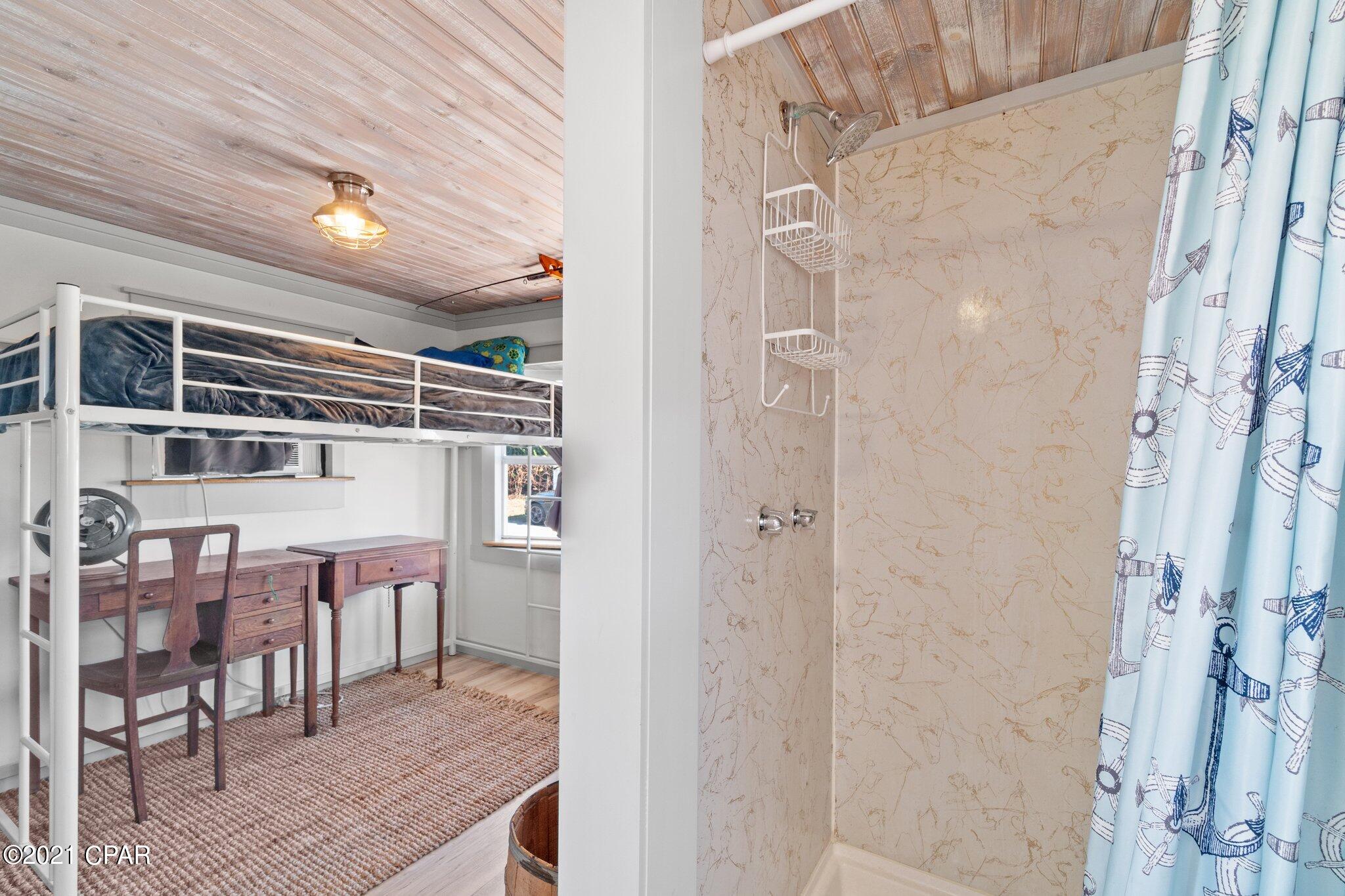 Laguna Beach Estates 5th Add - Residential