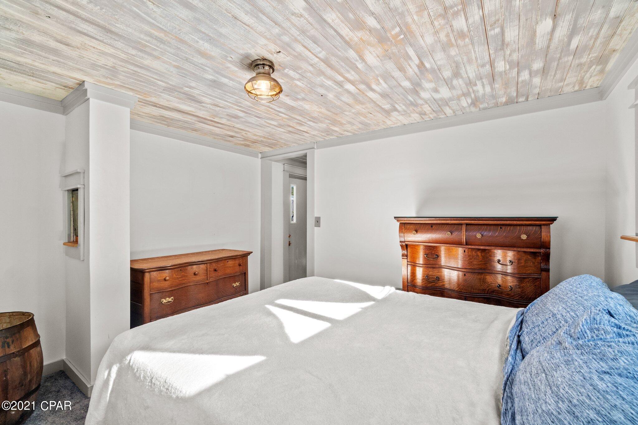 Laguna Beach Estates 5th Add - Residential