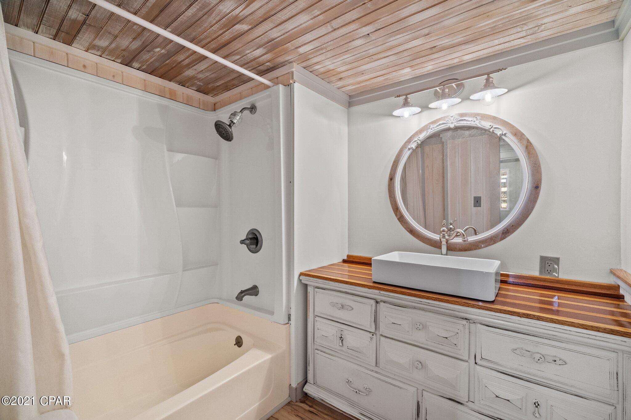 Laguna Beach Estates 5th Add - Residential