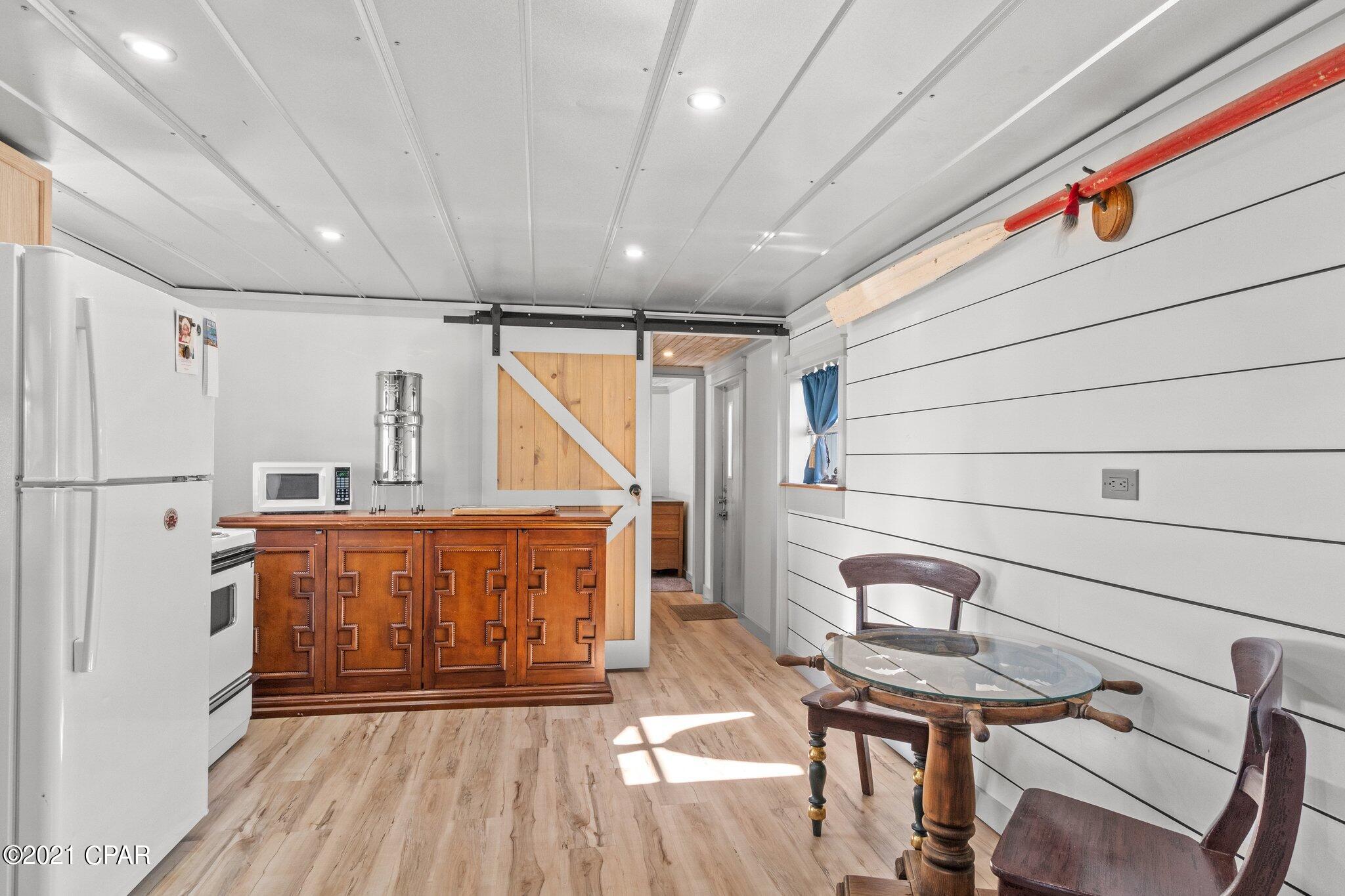 Laguna Beach Estates 5th Add - Residential