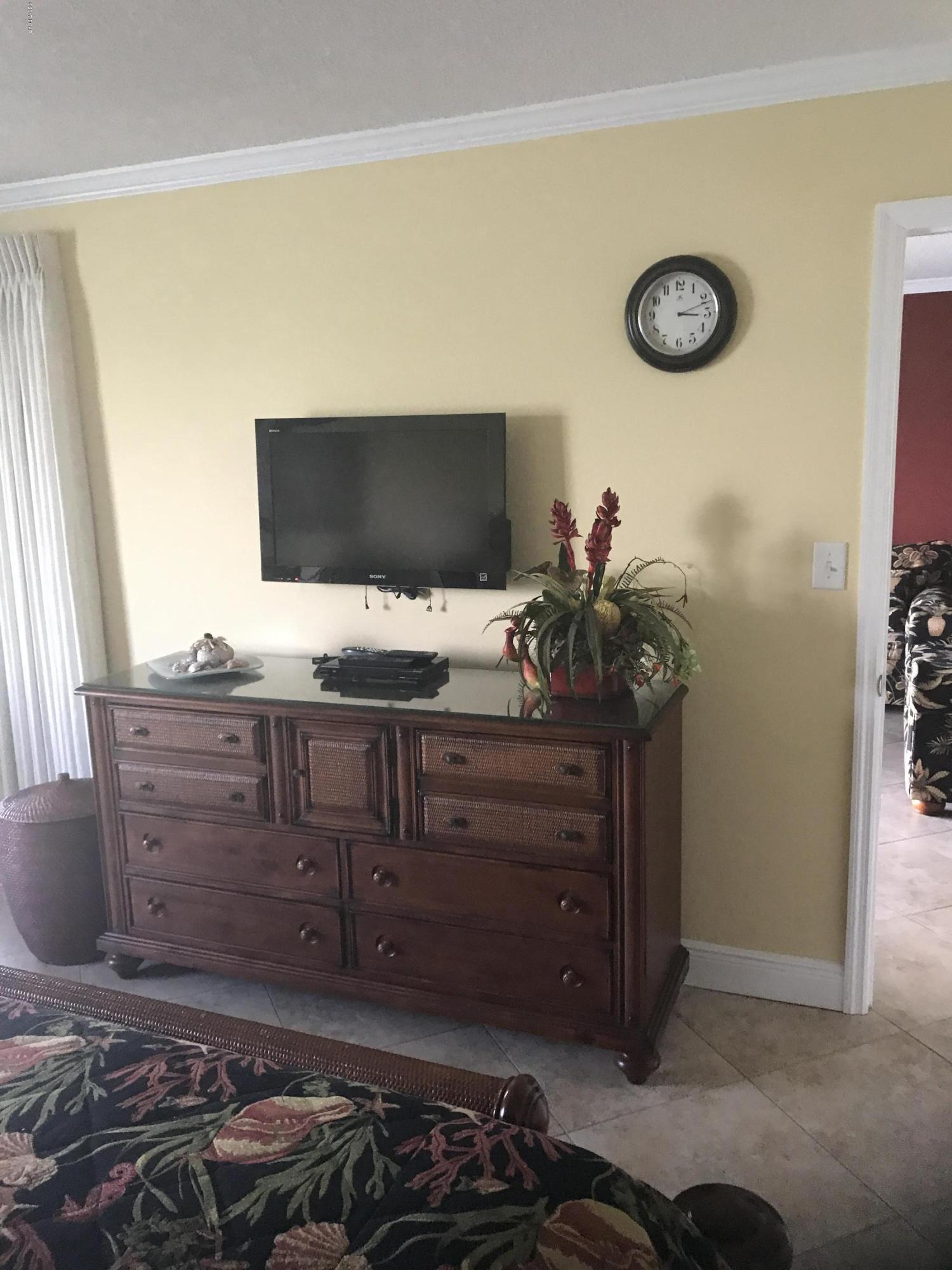 Edgewater Golf Villas 5 B - Residential