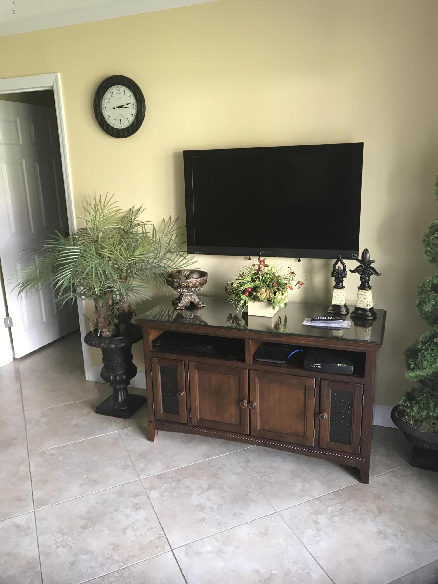 Edgewater Golf Villas 5 B - Residential