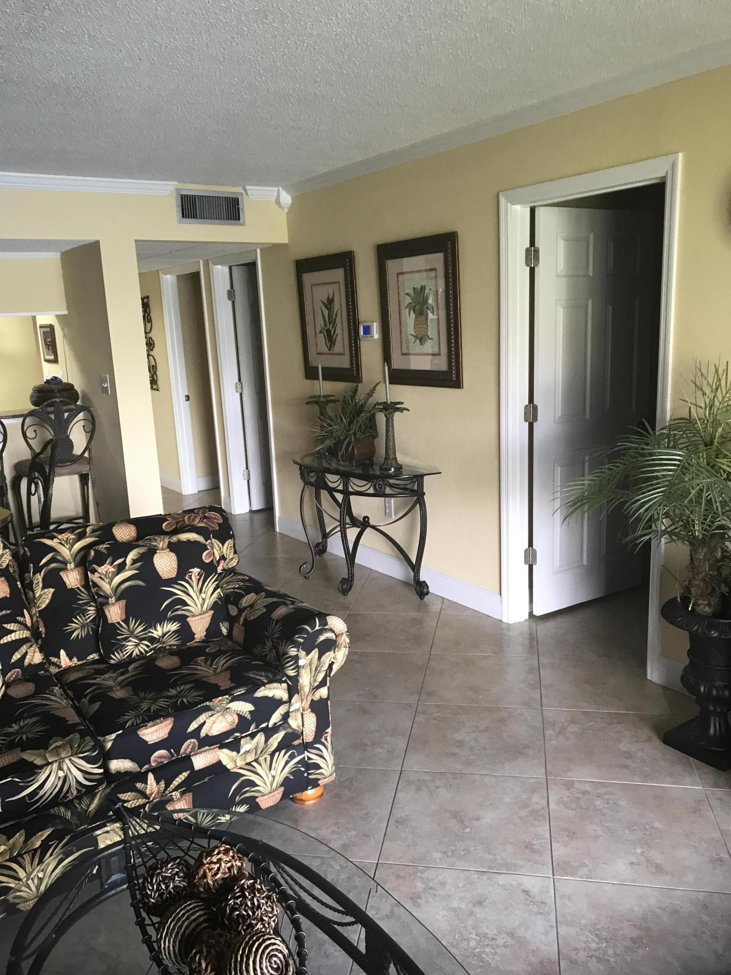 Edgewater Golf Villas 5 B - Residential