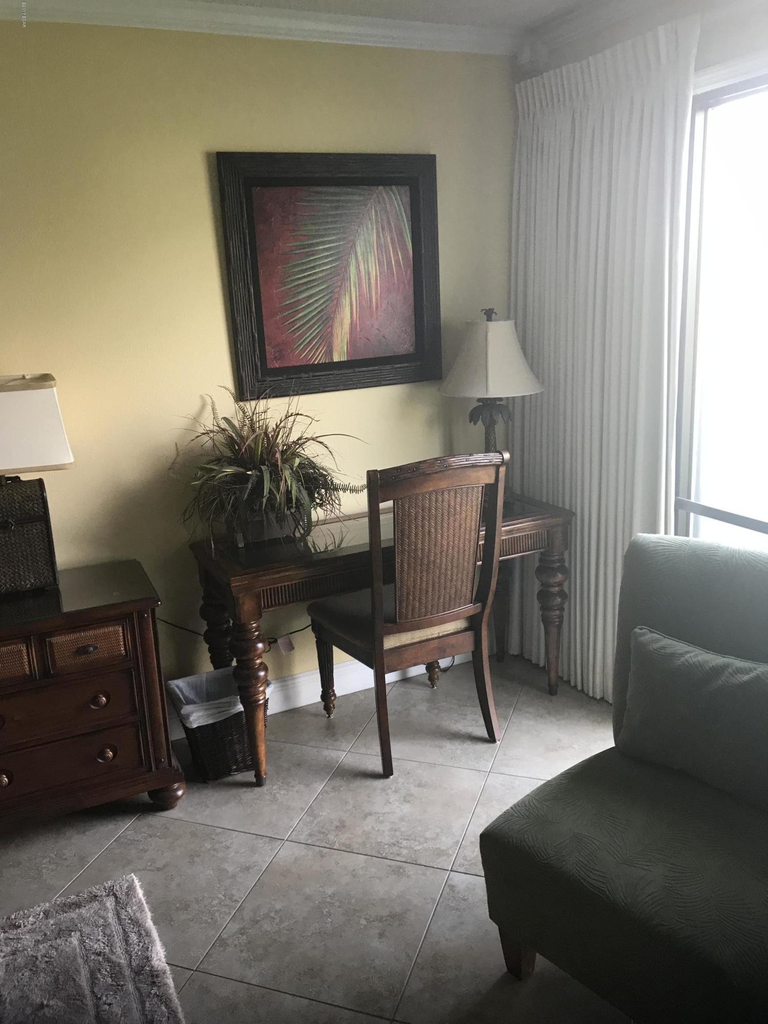 Edgewater Golf Villas 5 B - Residential