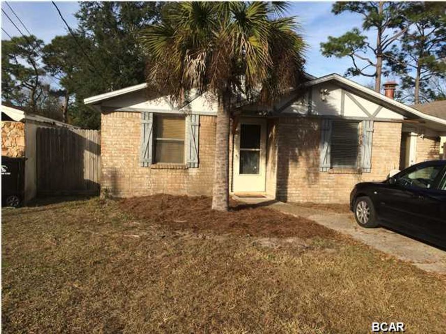 This 3 bedroom, 2 bath brick and stucco home is located in a very popular area of Callaway. It has over 1200 square feet, an open design with a breakfast bar, tile flooring and good sized closets. The spacious back yard is great for barbeques and for children and pets to play. Centrally located between Tyndall Air Force Base and all the shopping and dining of downtown Panama City. Make an appointment to see this one today!