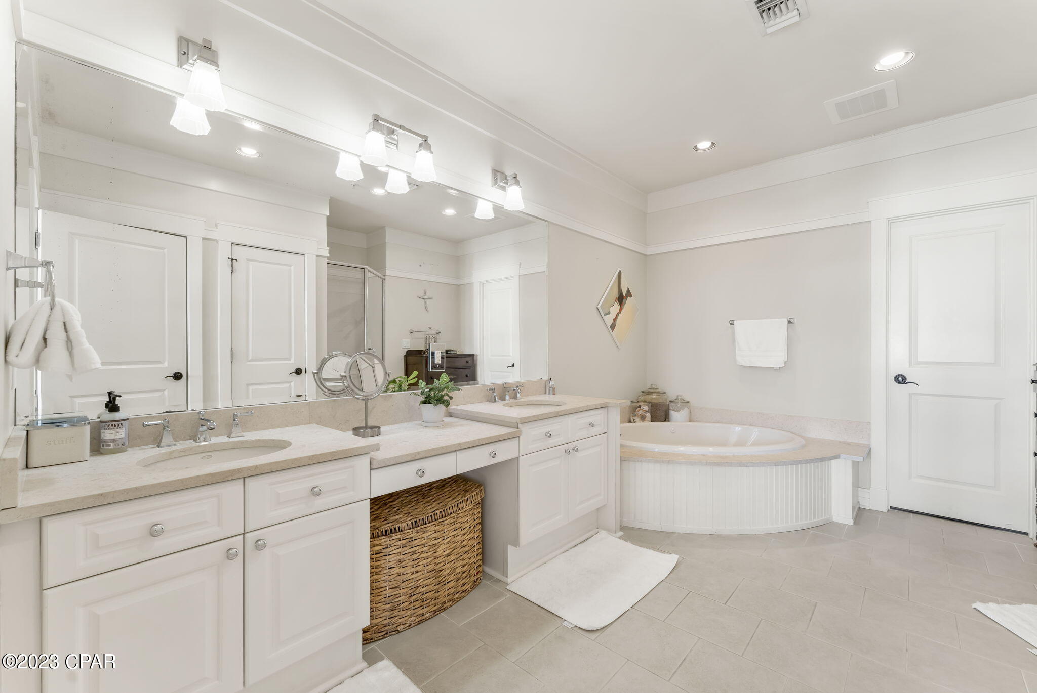 Lakeside Lodge At Prospect Pt - Residential