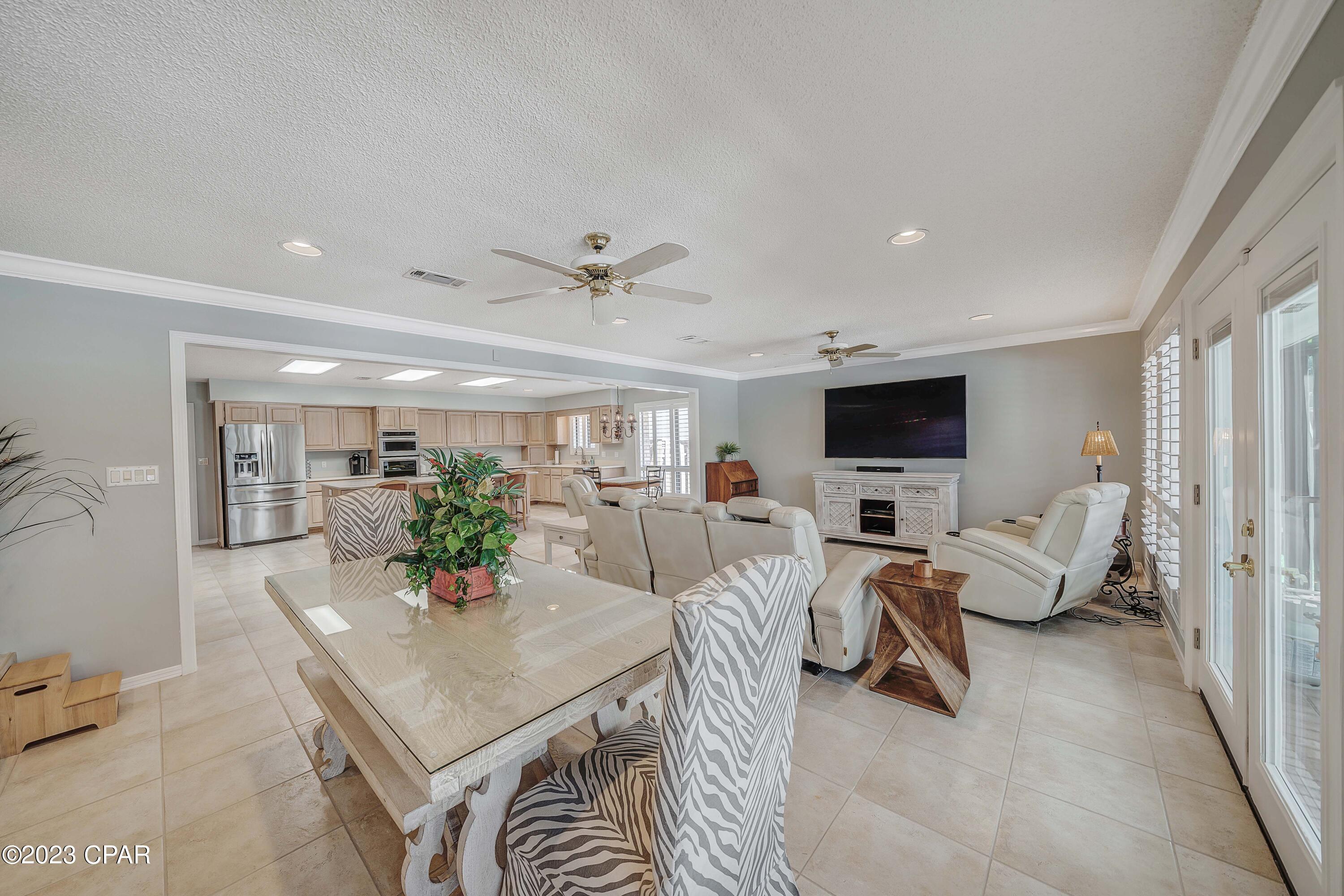 Colony Club - Residential