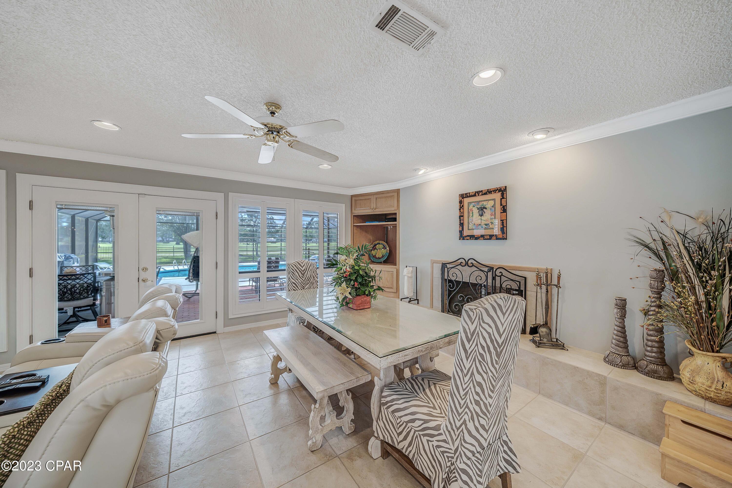 Colony Club - Residential