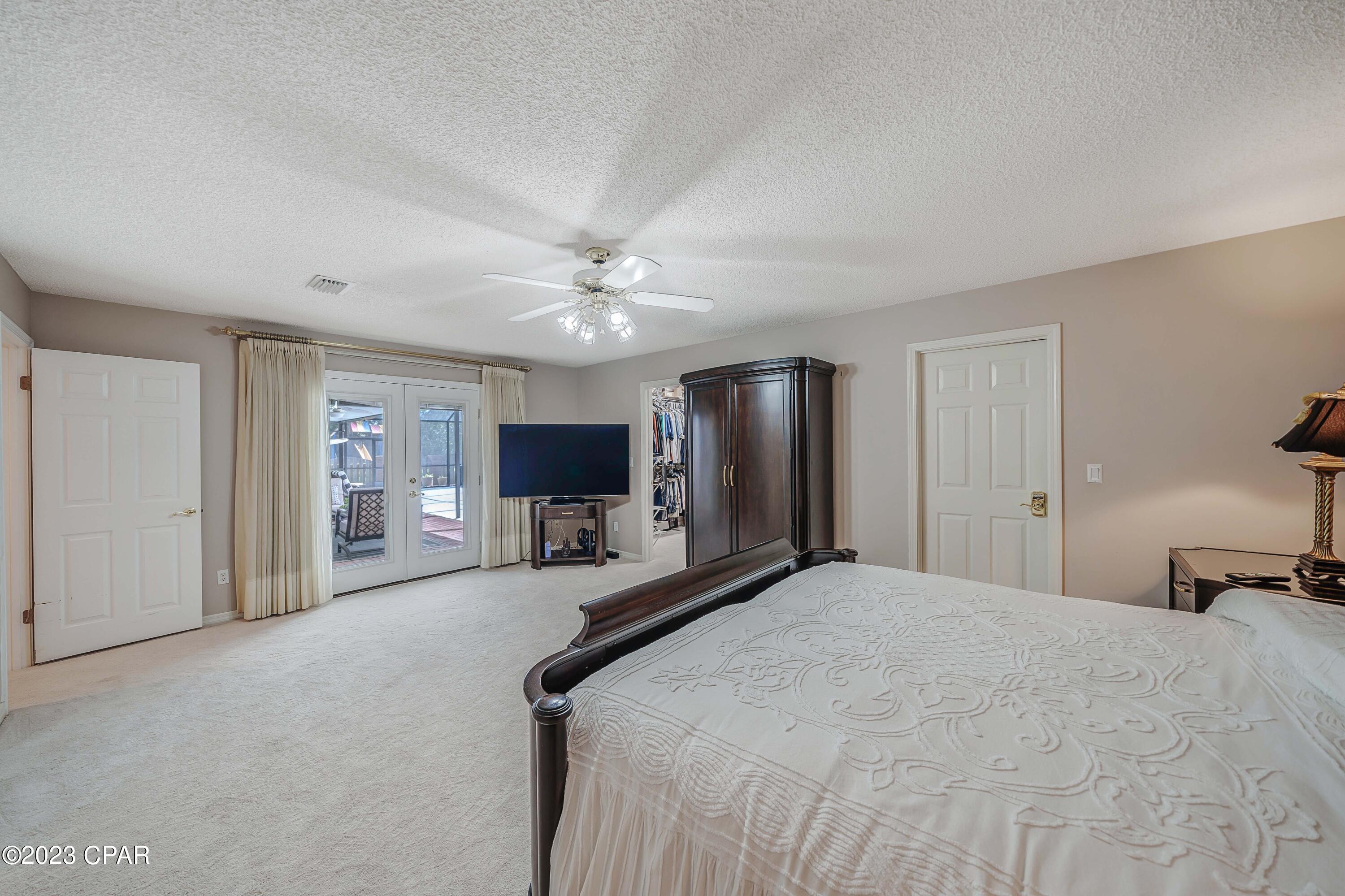 Colony Club - Residential