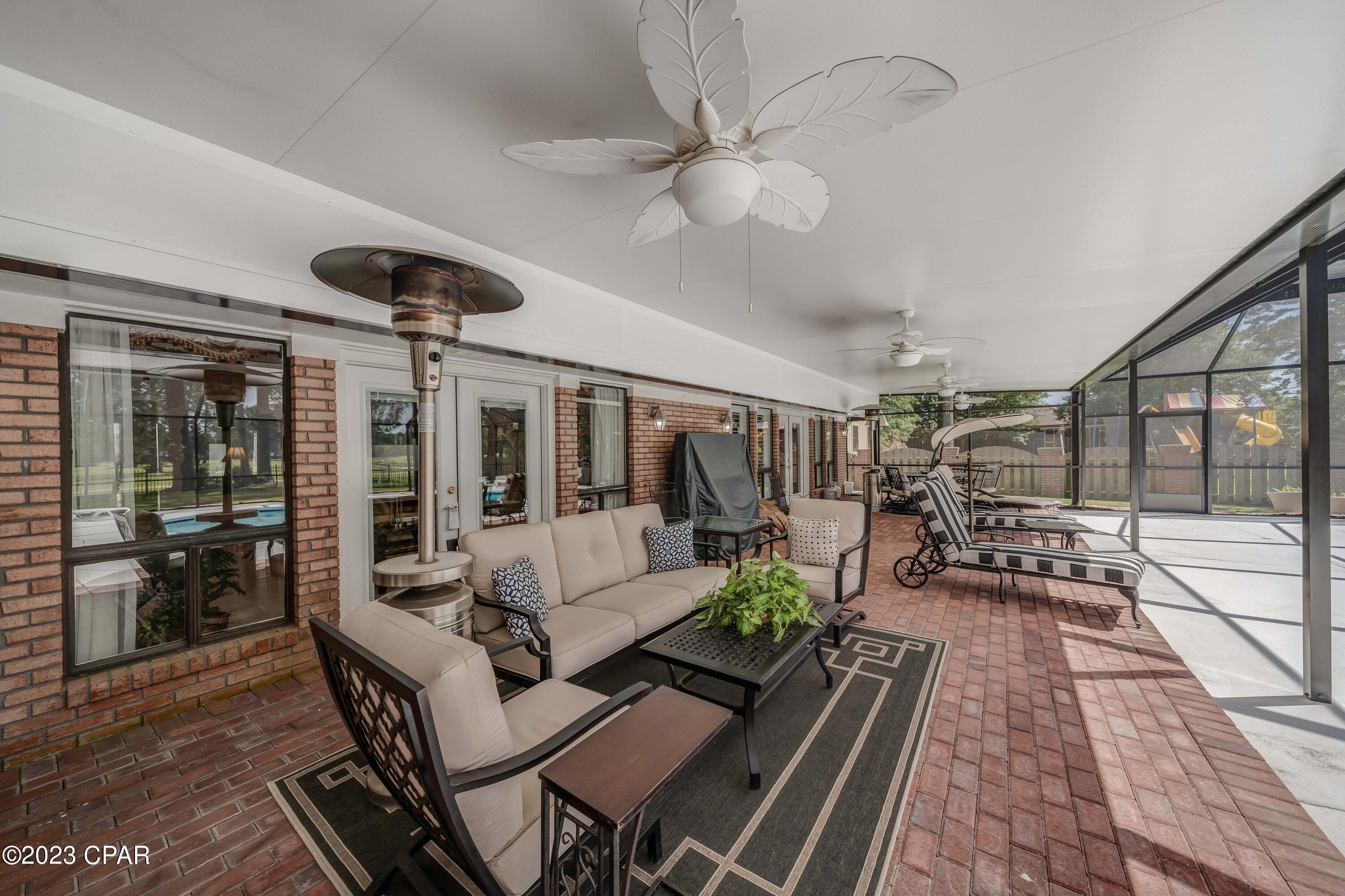 Colony Club - Residential