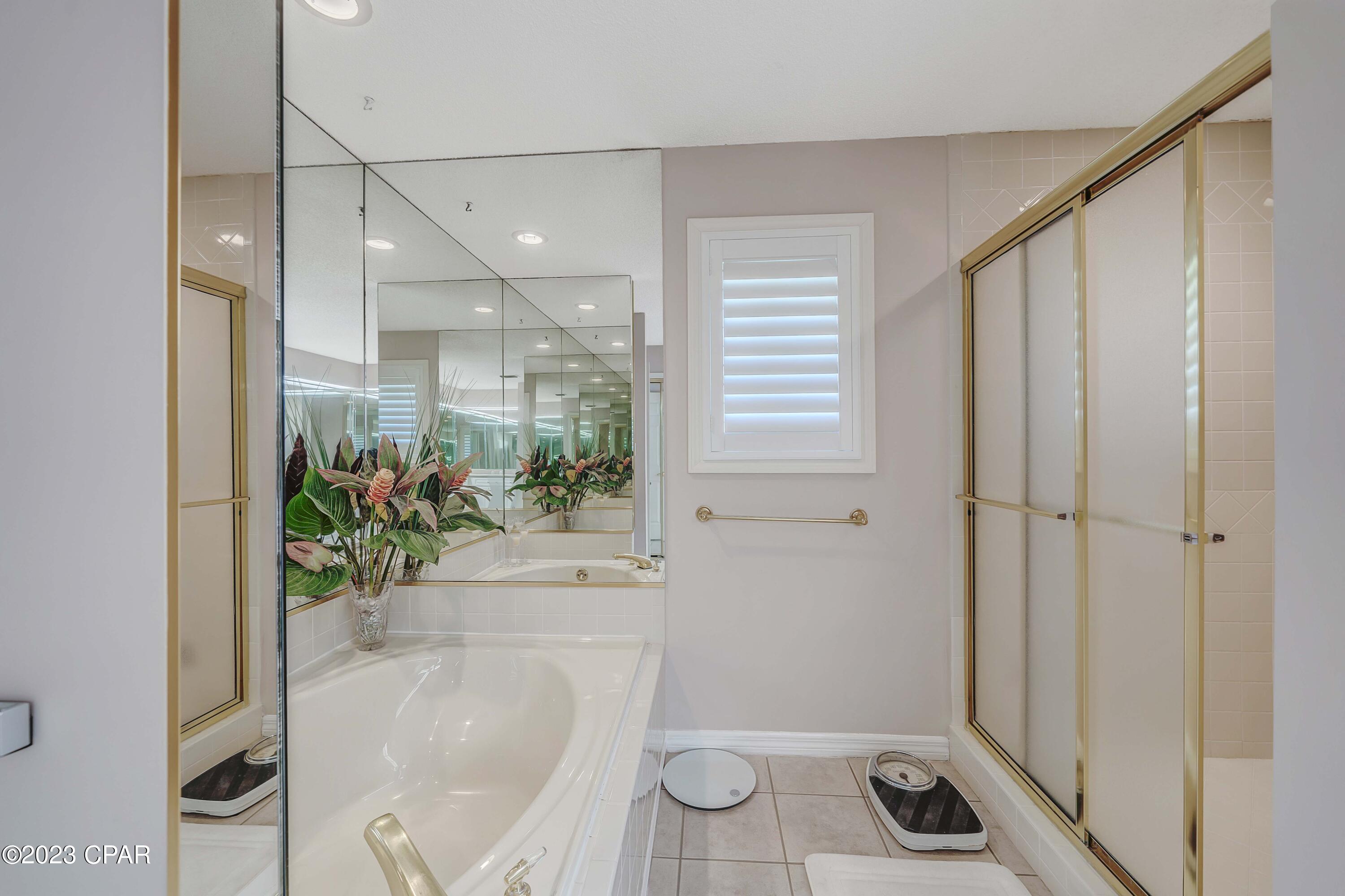 Colony Club - Residential