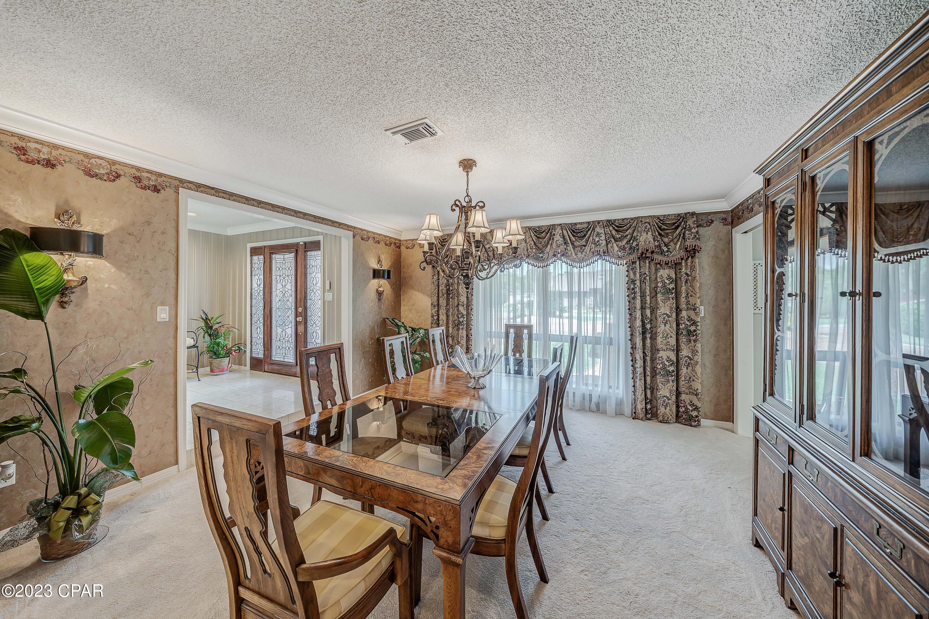 Colony Club - Residential