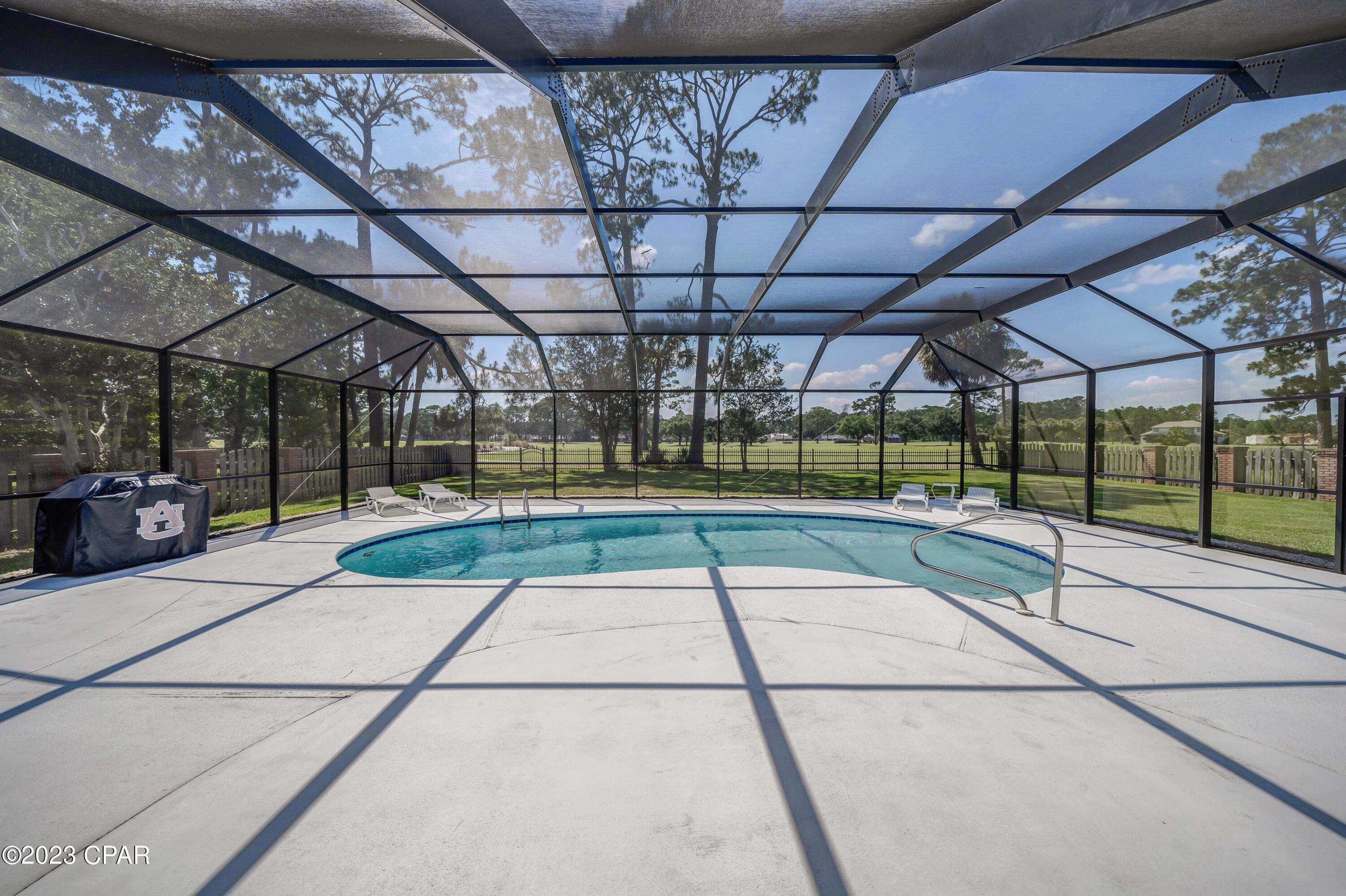 Colony Club - Residential