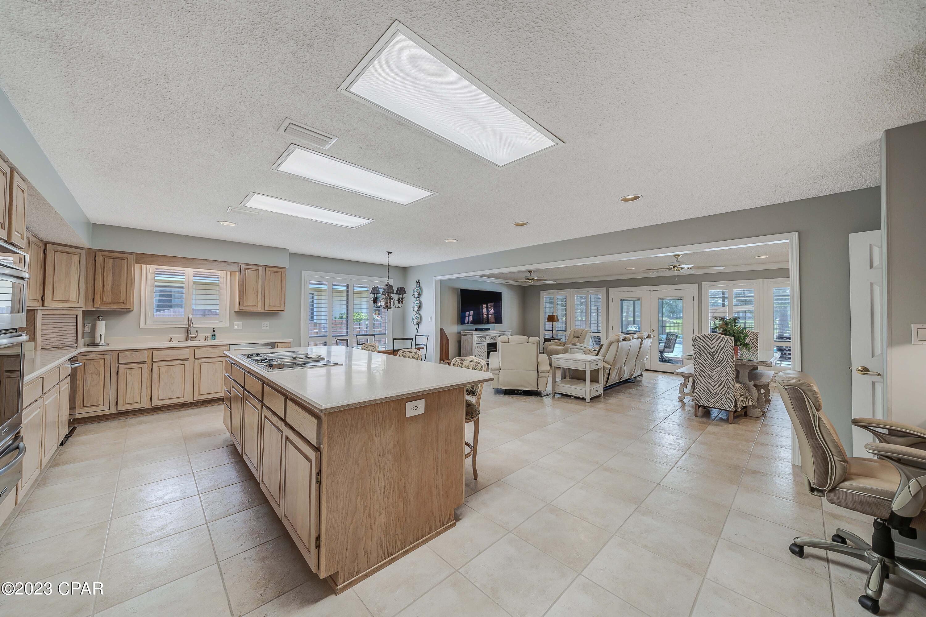 Colony Club - Residential