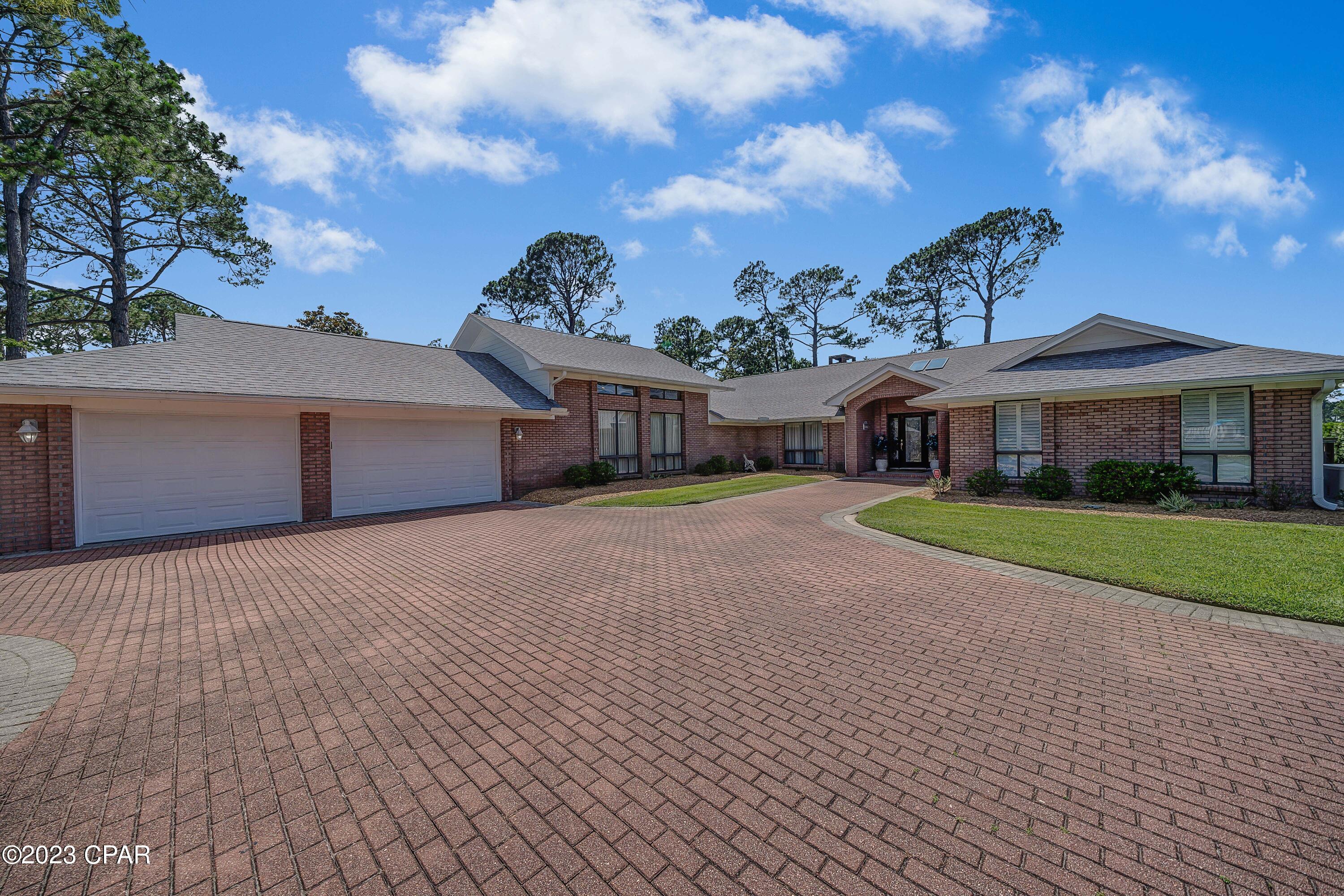 Colony Club - Residential