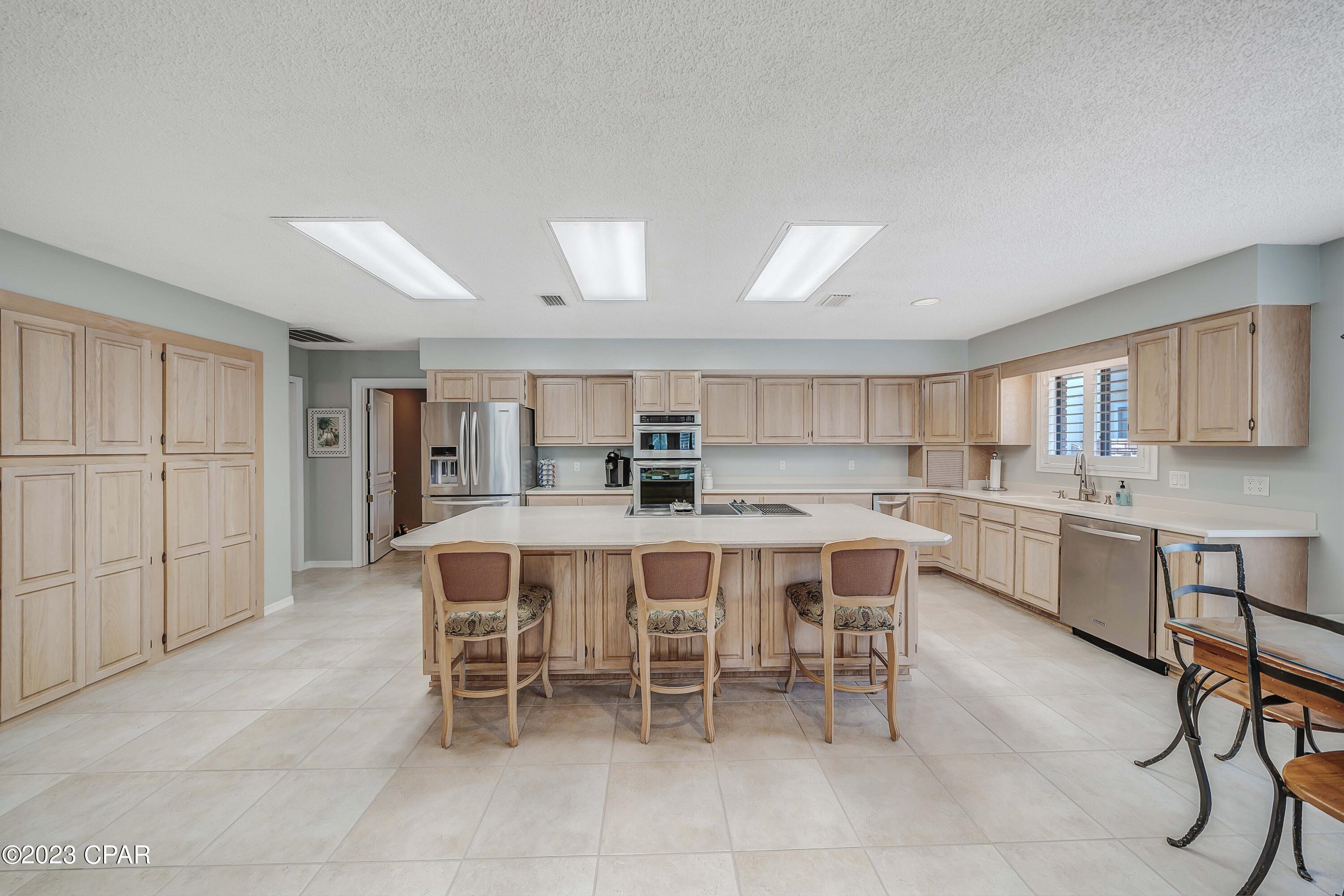 Colony Club - Residential