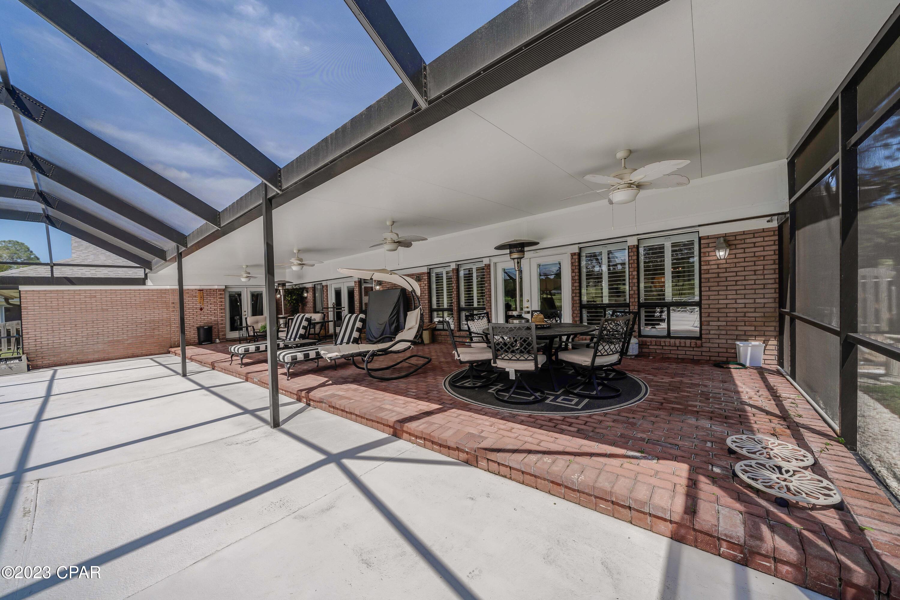 Colony Club - Residential