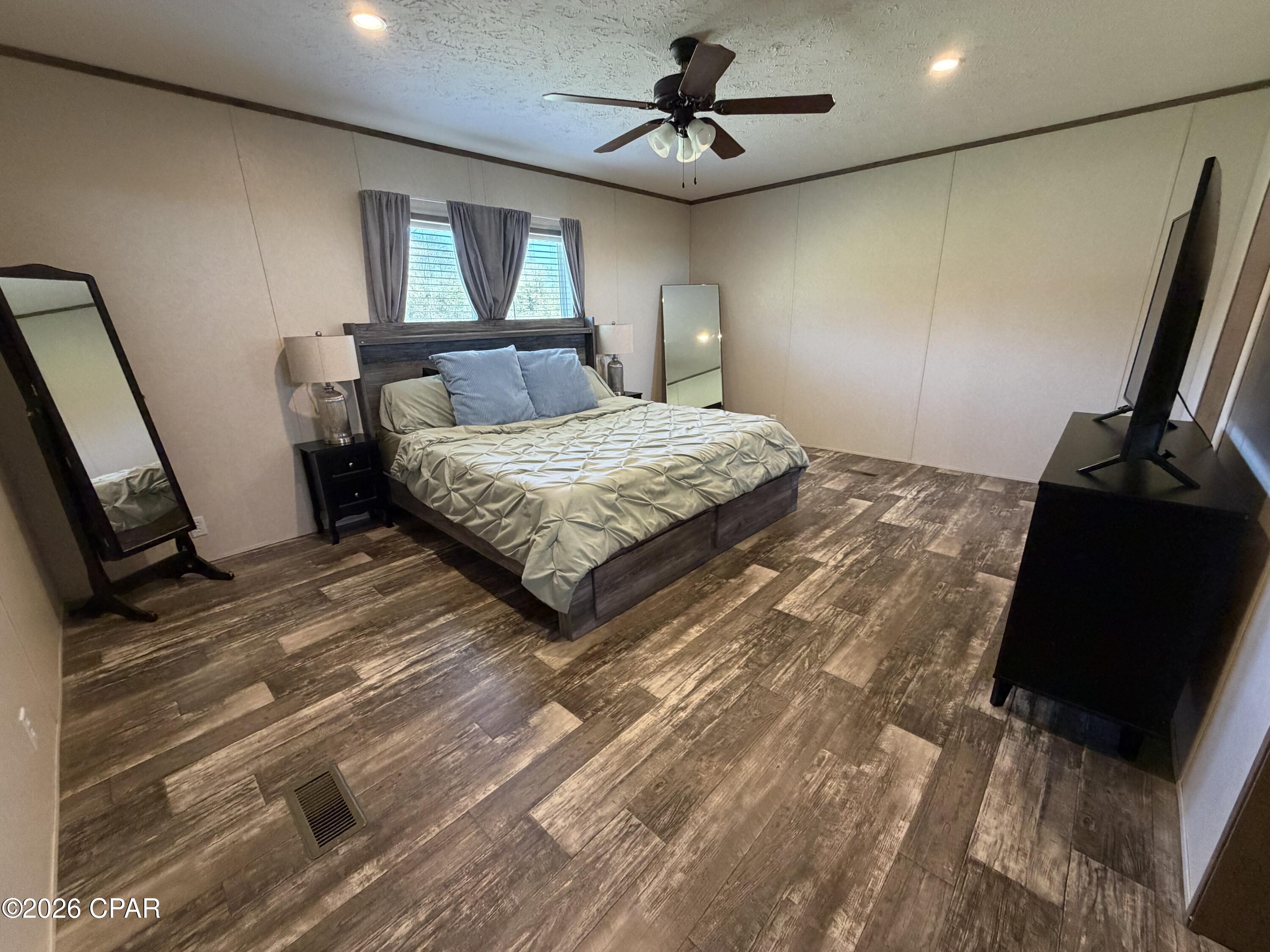 Grand Ridge - Residential