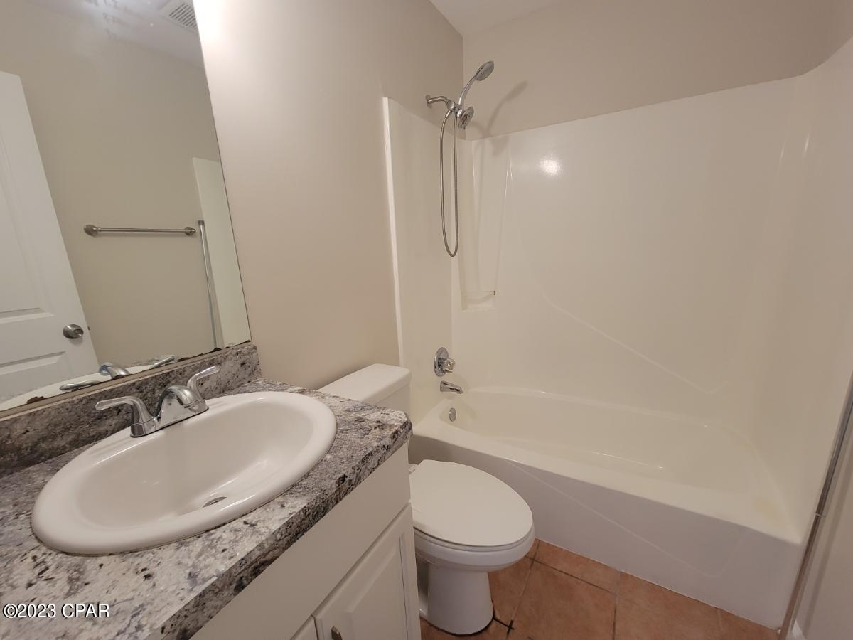 [No Recorded Subdiv] - Residential Lease