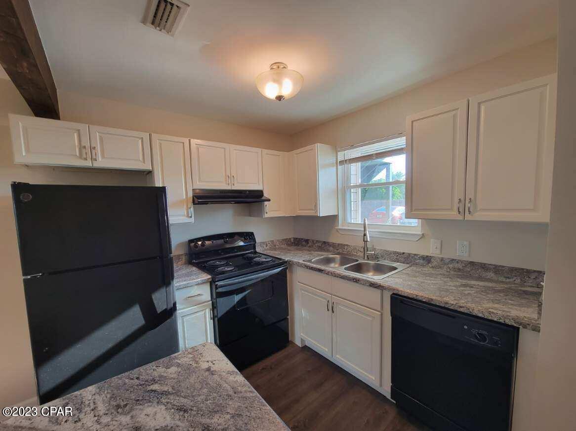 [No Recorded Subdiv] - Residential Lease