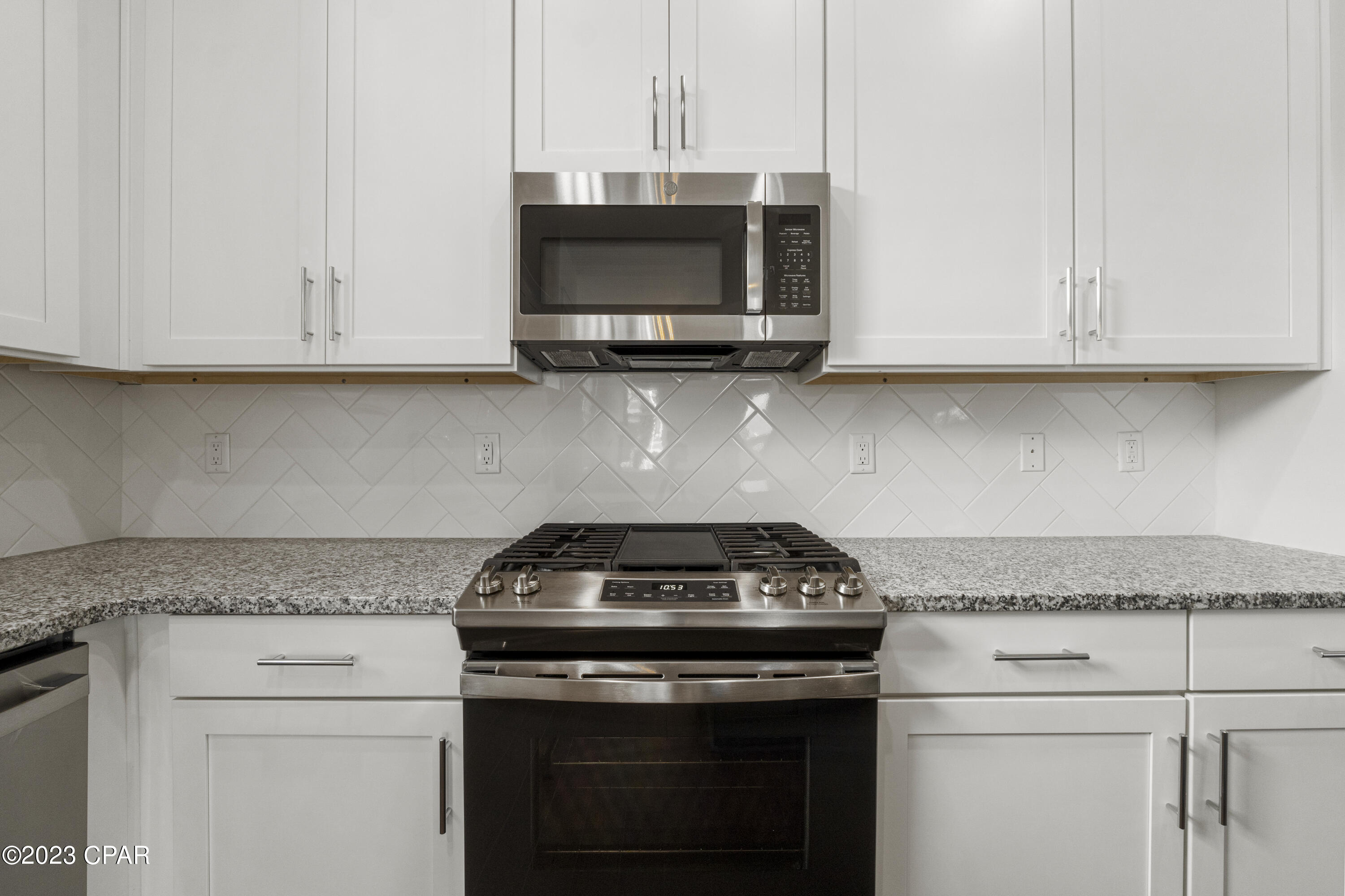 Lagoon Manor - Residential