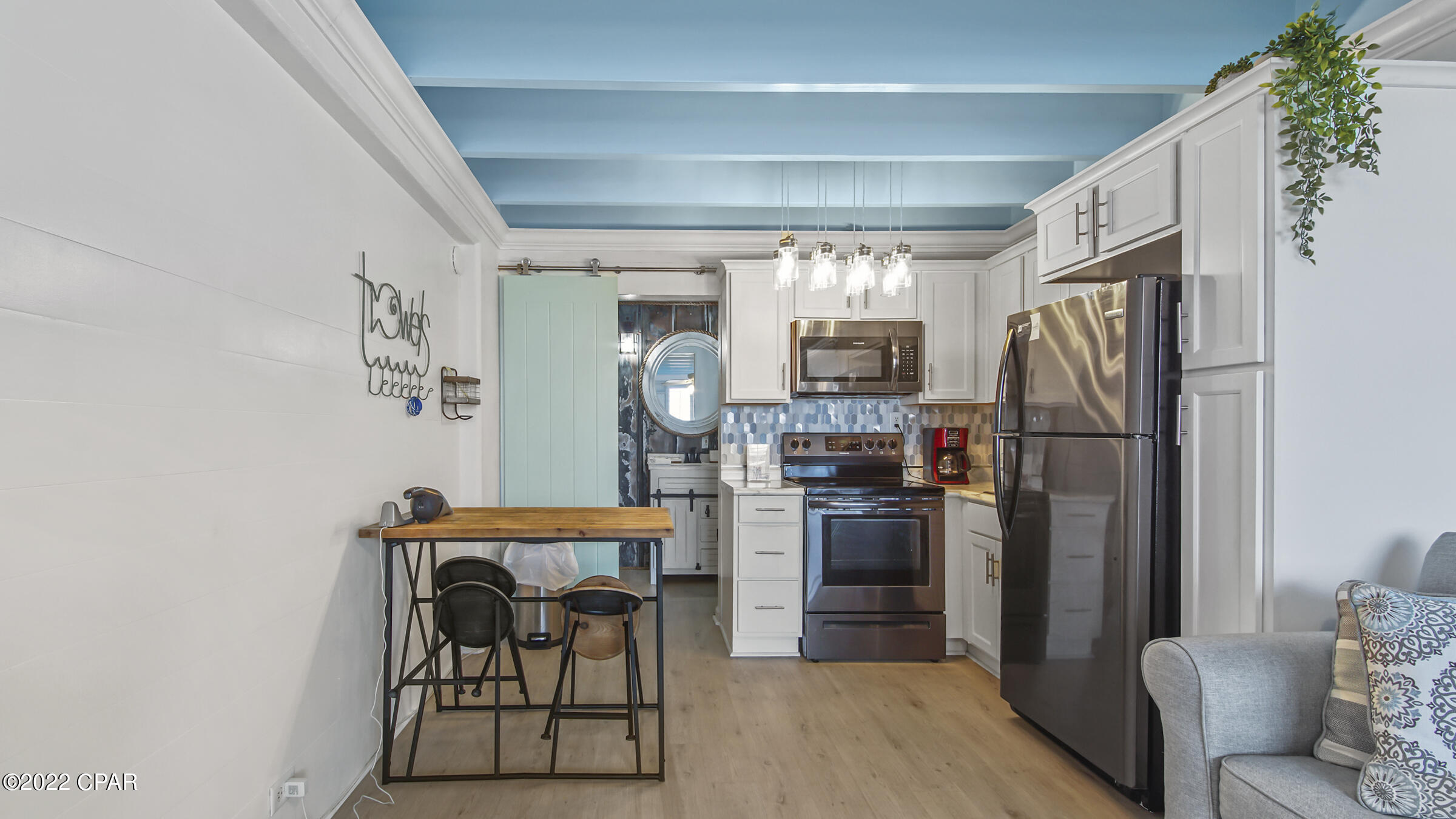 Fontainebleau Terrace - Residential