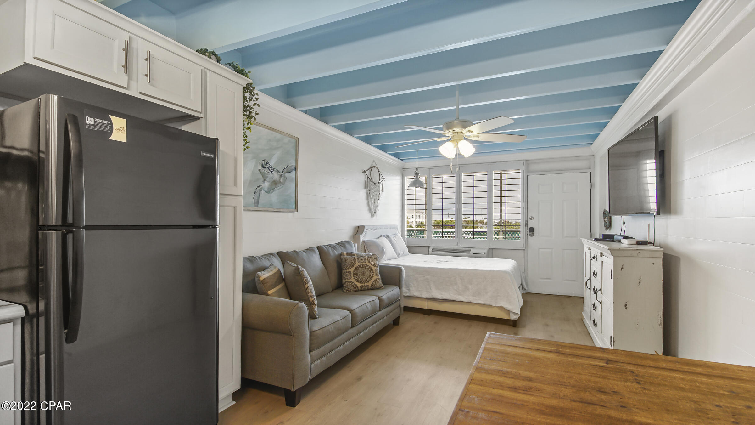 Fontainebleau Terrace - Residential