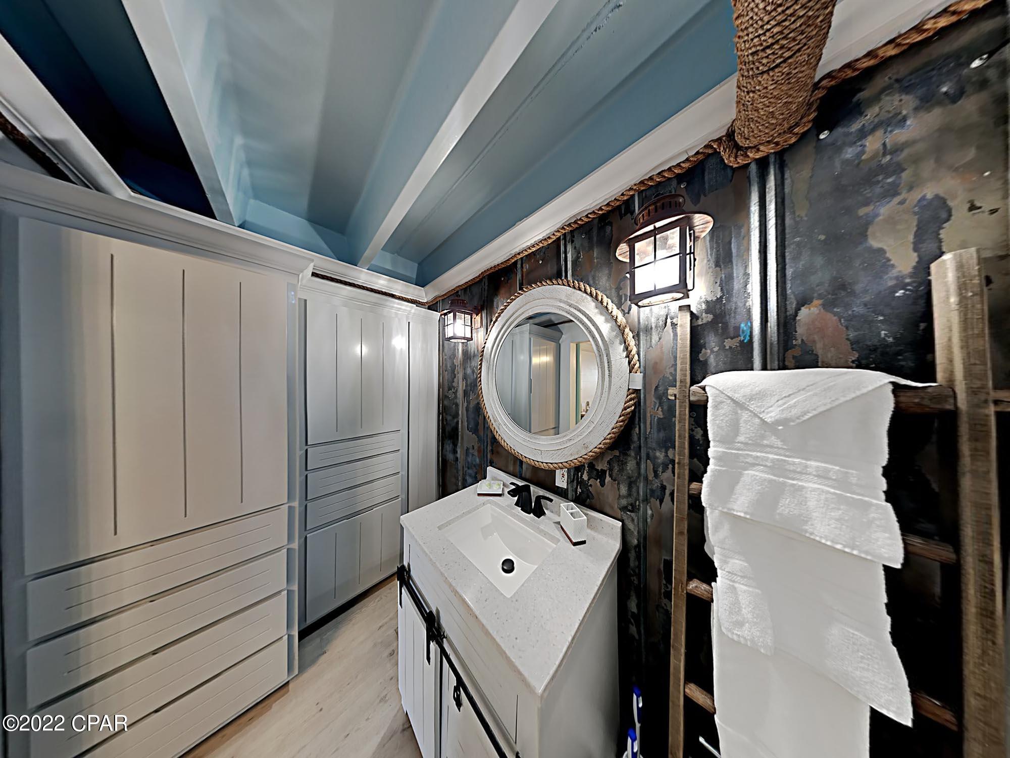 Fontainebleau Terrace - Residential