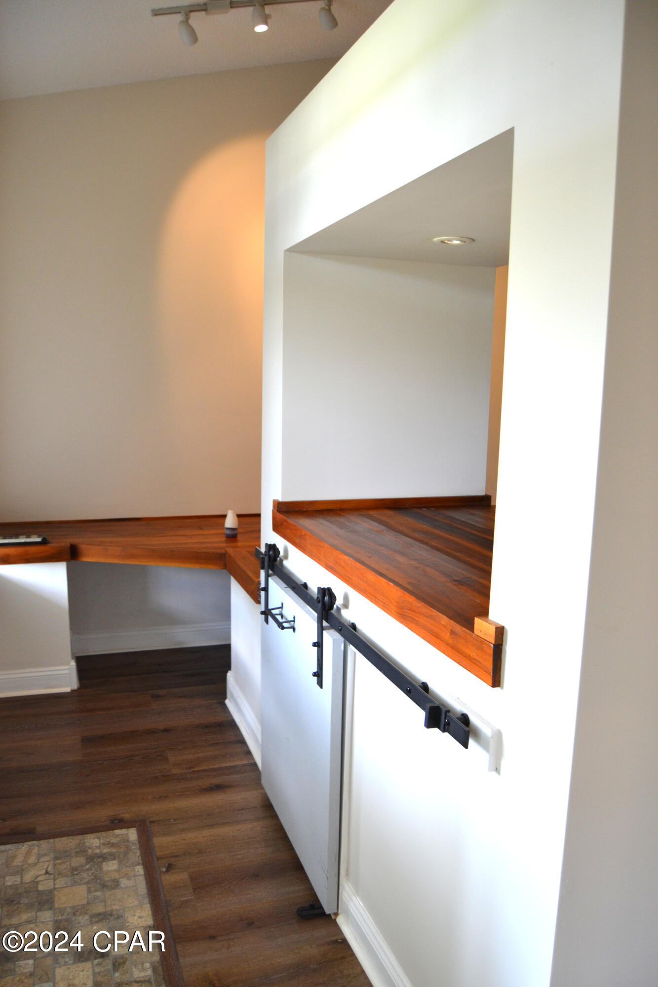 Colony Club - Residential